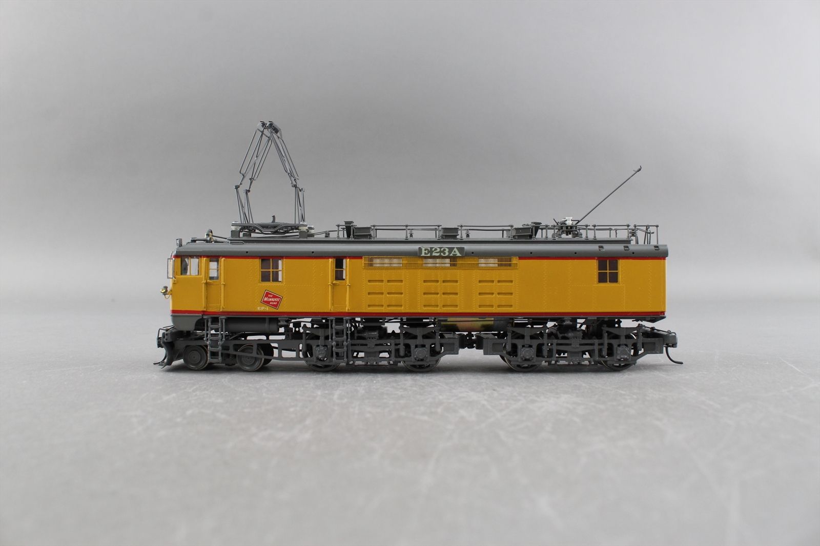 HO Brass Model - OMI 6308.1 Milwaukee EP1 Streamlined 2 Passenger Units ...