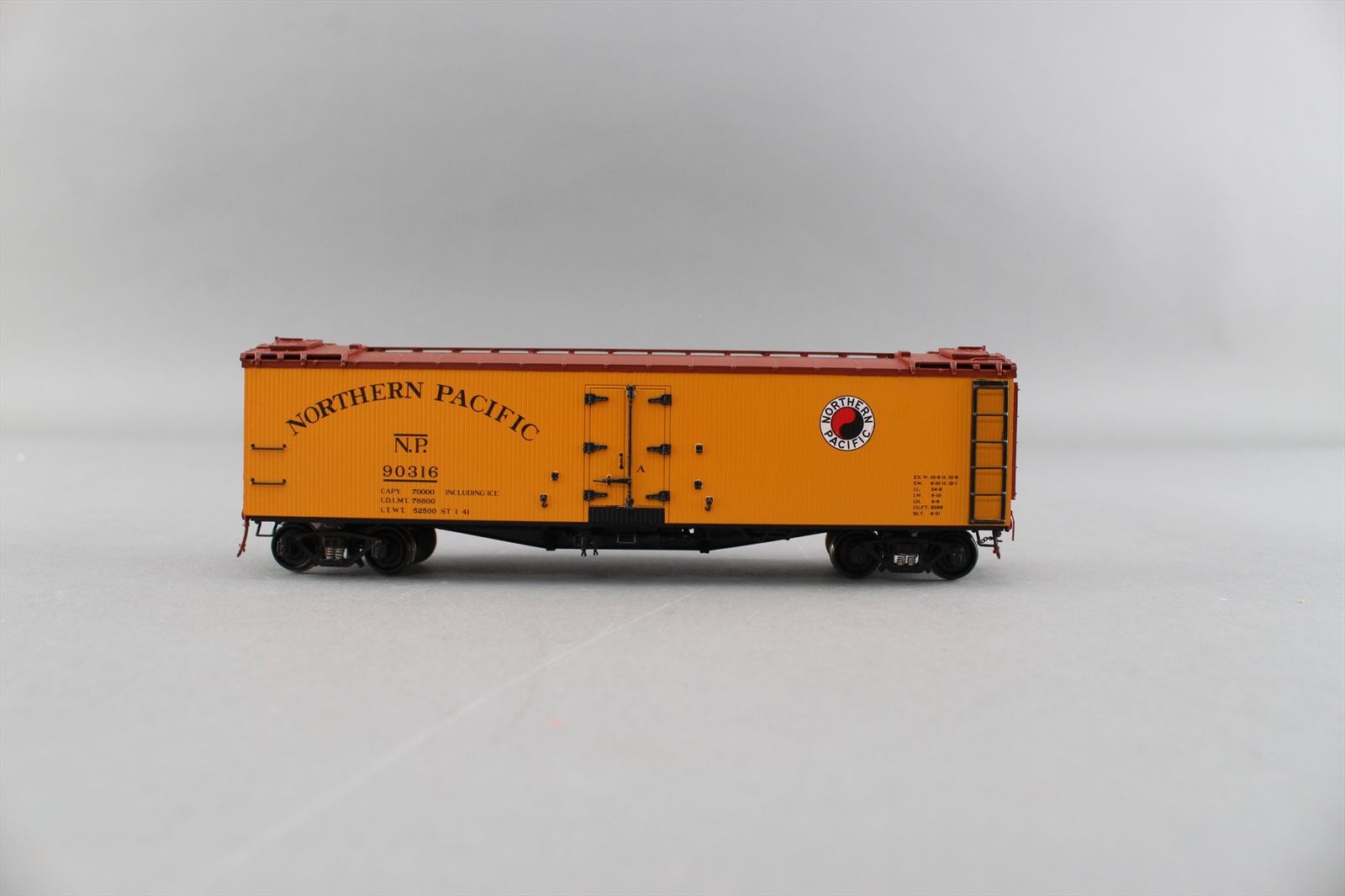 HO Brass Model - W&R Version 4 NP Northern Pacific Reefer Orange ...