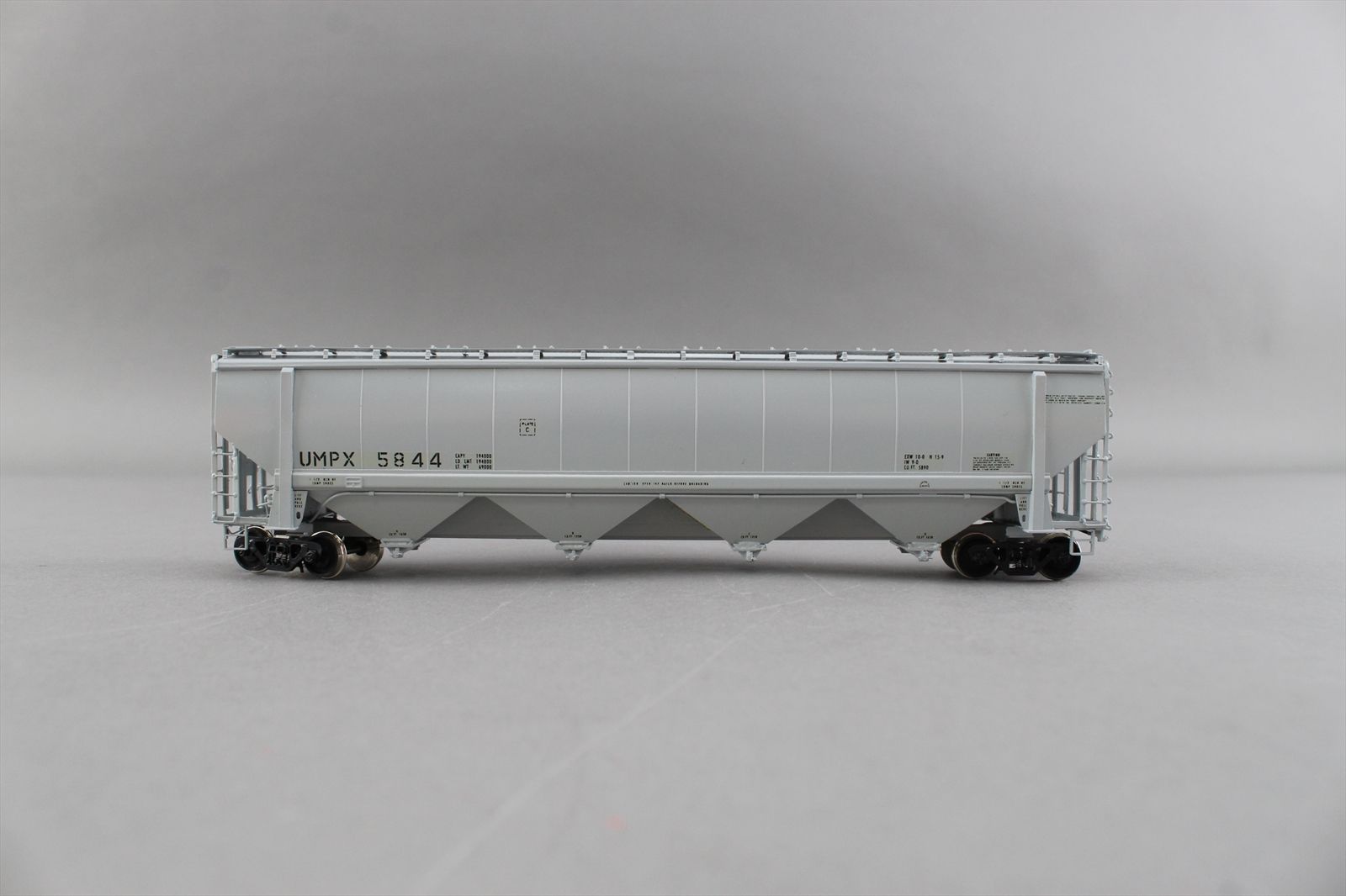 HO Brass Model - OMI 3179.5 UMPX Richmond Covered Hopper 5800 Cubic ...
