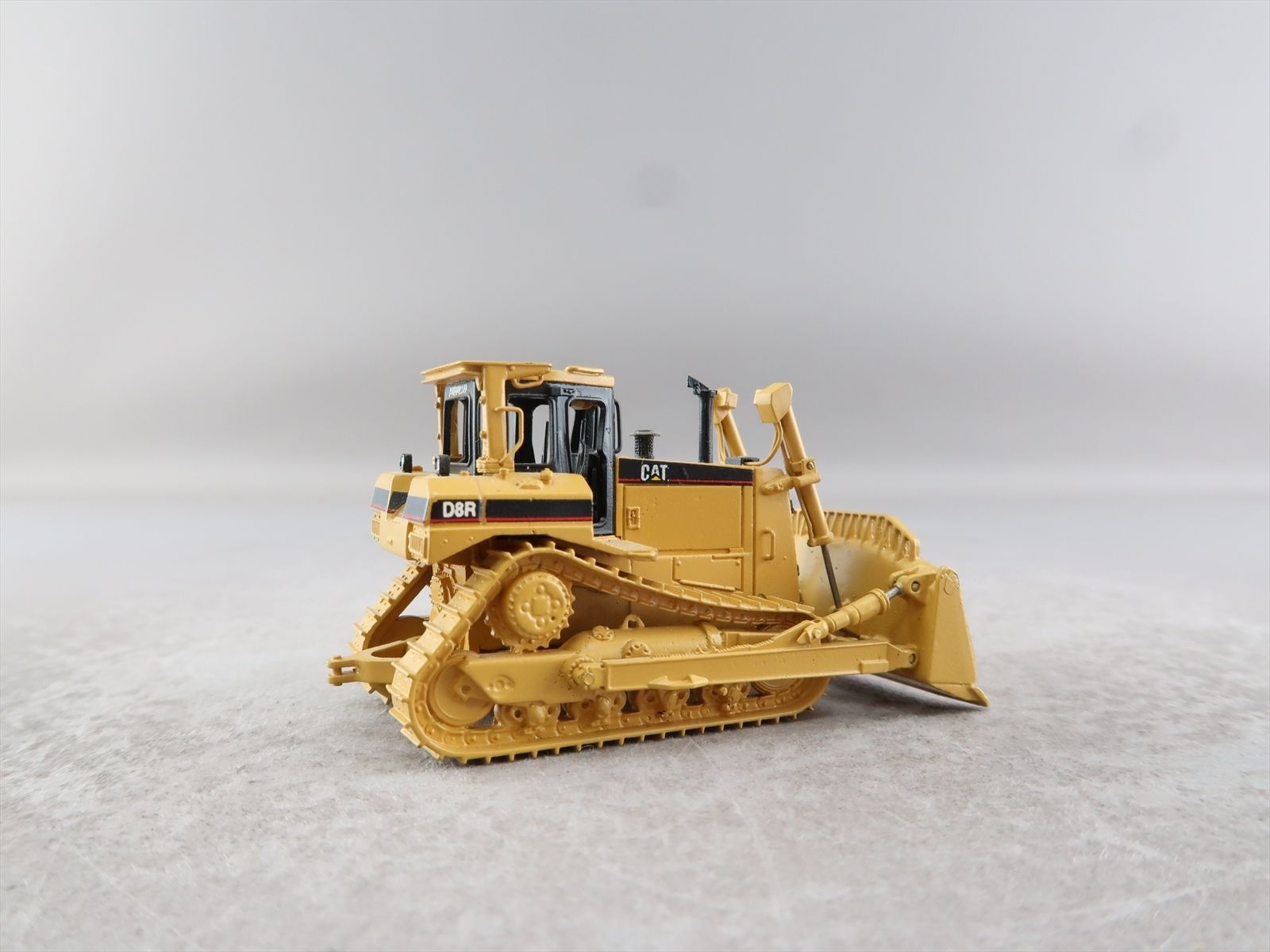 HO Brass Model - CCM Classic Construction Models CAT D8R Track-Type ...