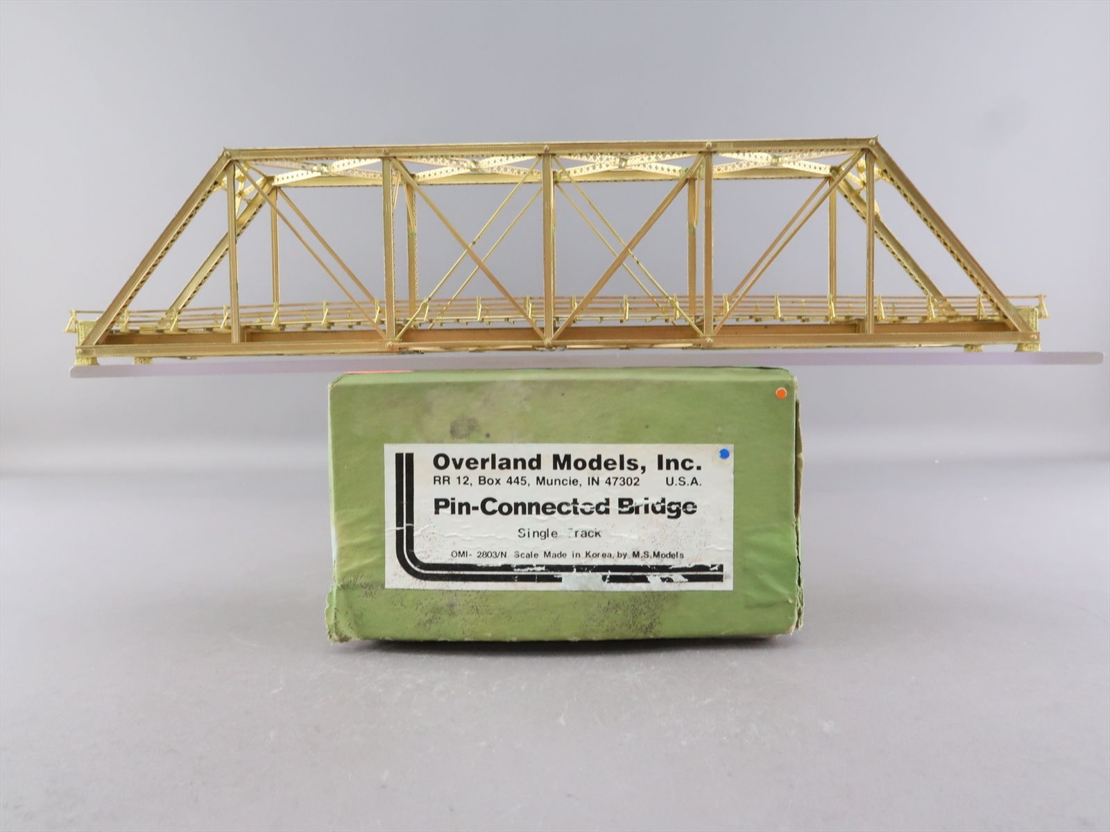 O Scale 145' Single Track Model Railroad Bridge – 37 Inches Long – Gray Plastic Kit