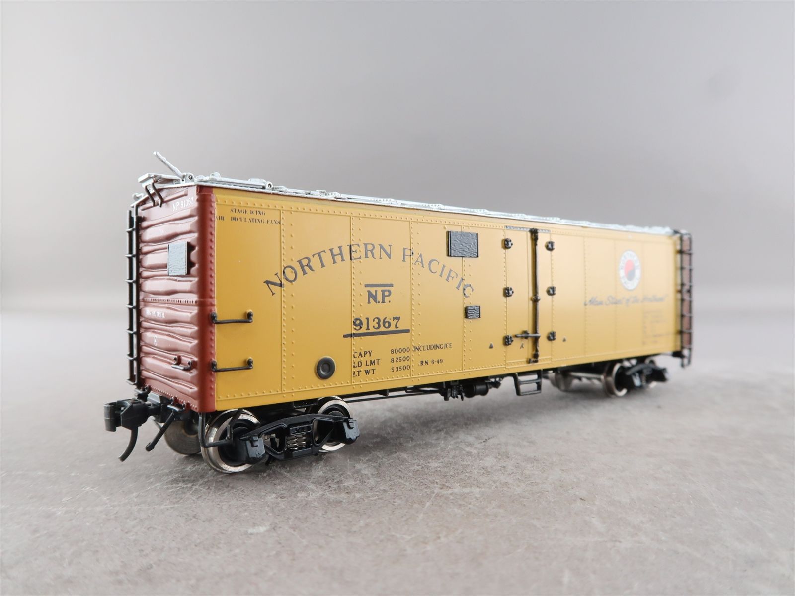 HO Brass Model - CIL 2140.2 NP Northern Pacific Reefer 'Main Street ...