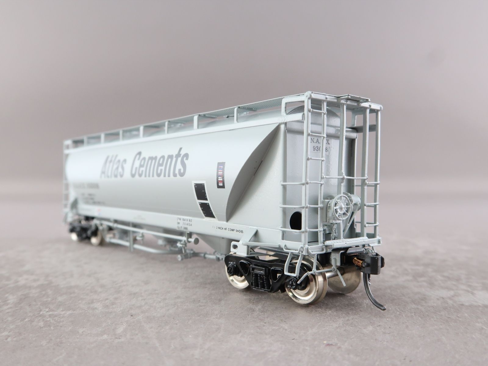 HO Brass Model - OMI 3362.8 NAHX Atlas Cements PD3000 Covered Hopper ...