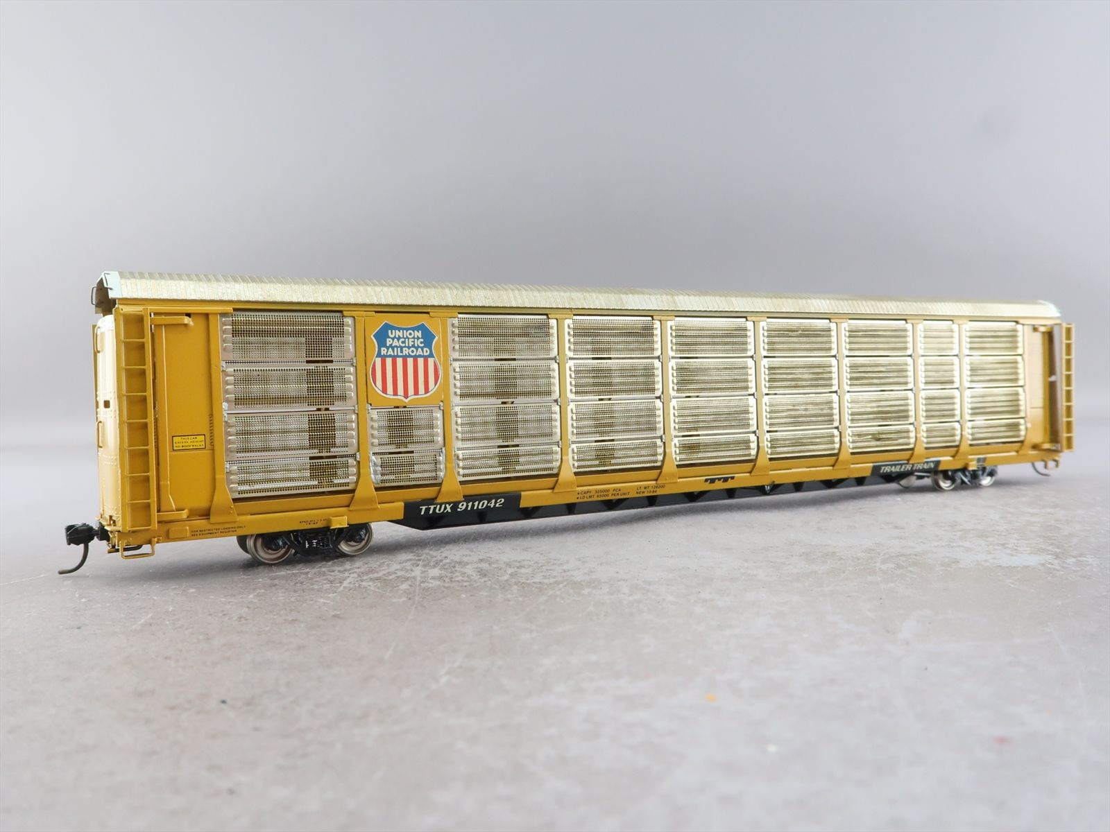 HO Brass Model - OMI 3120 UP Union Pacific Thrall Bi-Level Enclosed ...