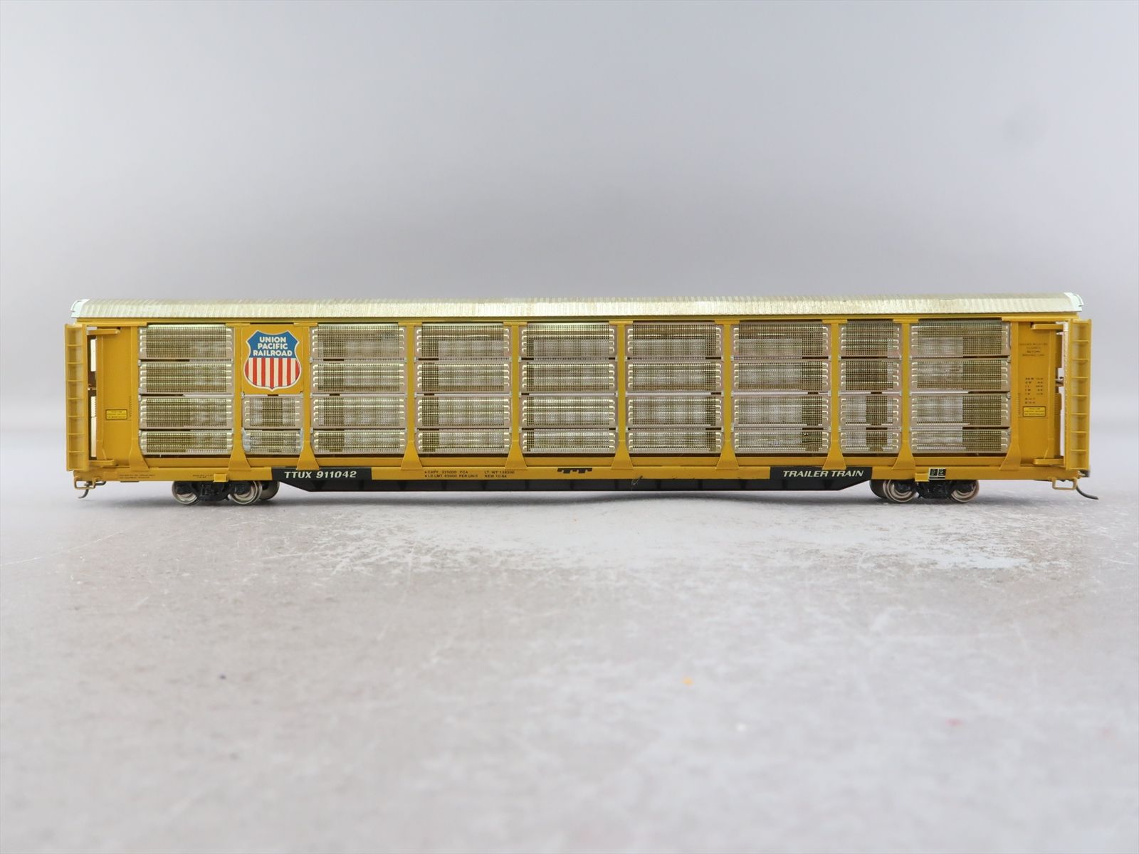 HO Brass Model - OMI 3120 UP Union Pacific Thrall Bi-Level Enclosed ...