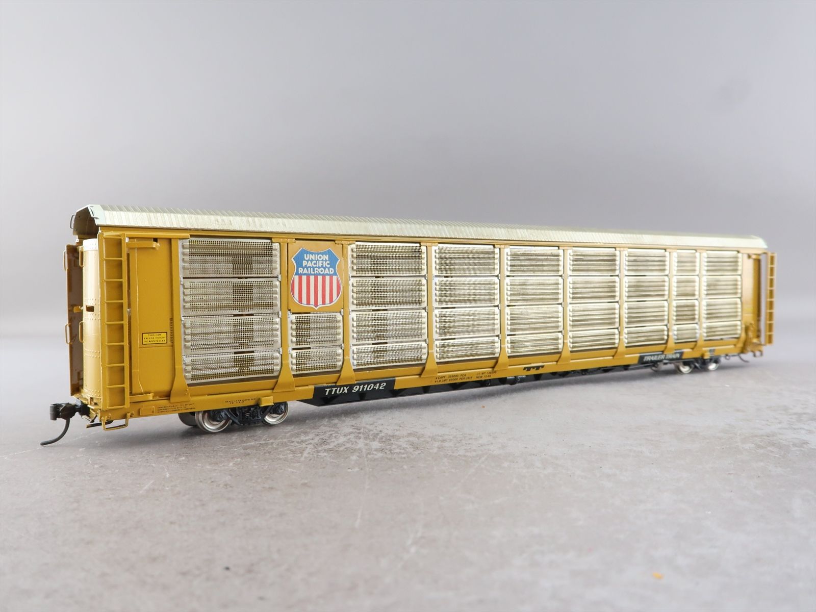 HO Brass Model - OMI 3120 UP Union Pacific Thrall Bi-Level Enclosed ...