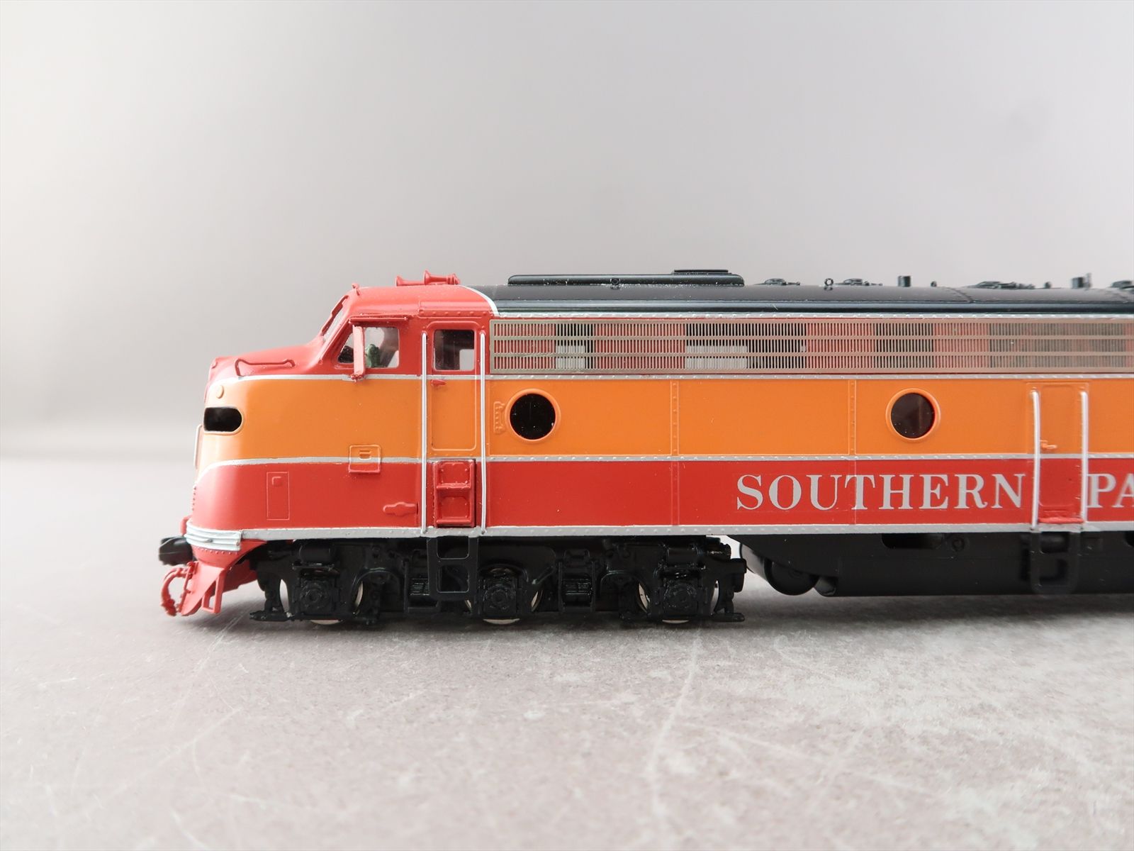 HO Brass Model - Oriental SP Southern Pacific E9 E9A 2400HP Daylight ...