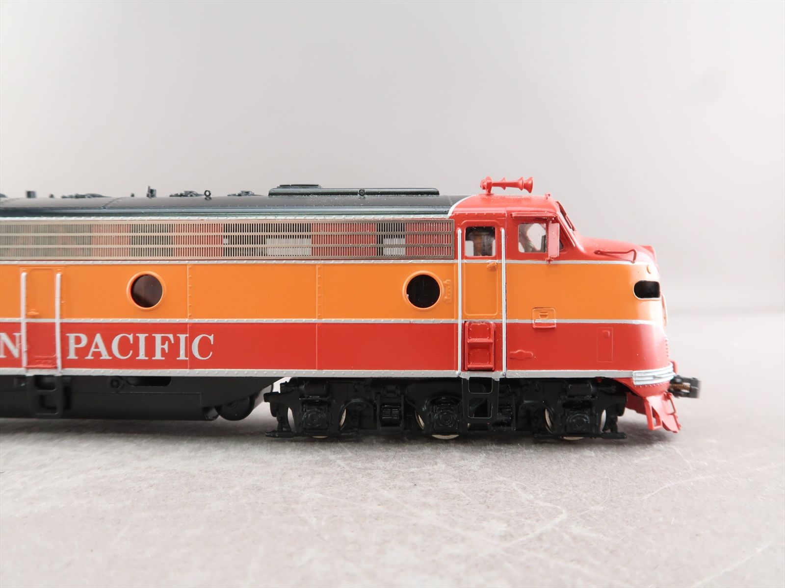 HO Brass Model - Oriental SP Southern Pacific E9 E9A 2400HP Daylight ...
