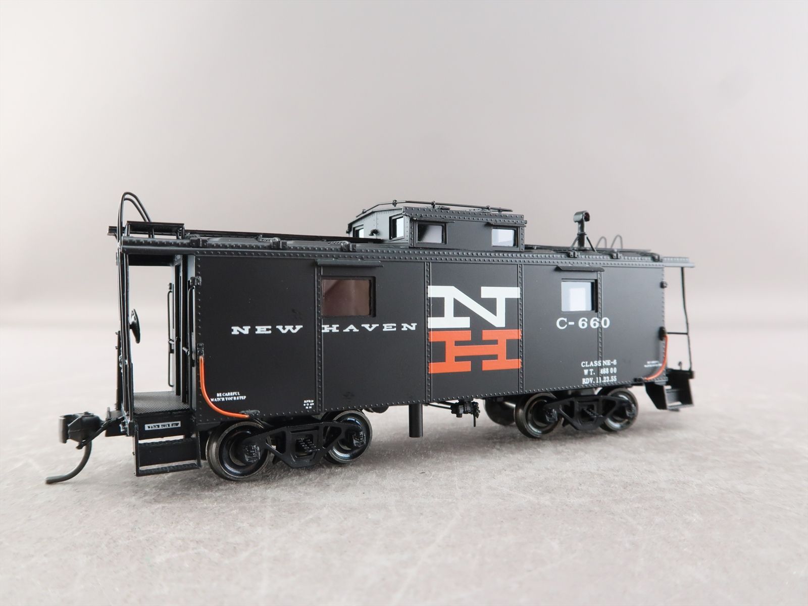 Atlas 20007009 HO Master NE-6 Caboose, New Haven #664