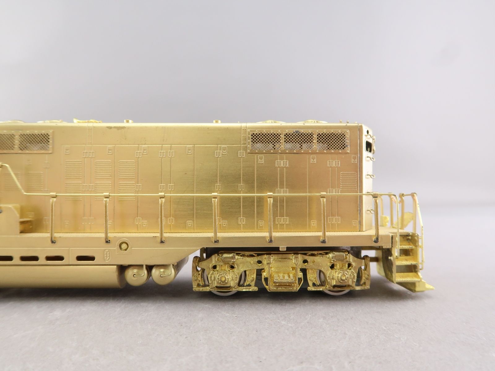 HO Brass Model - Oriental GP9 1750HP Early Version w/ Dynamic Brake ...