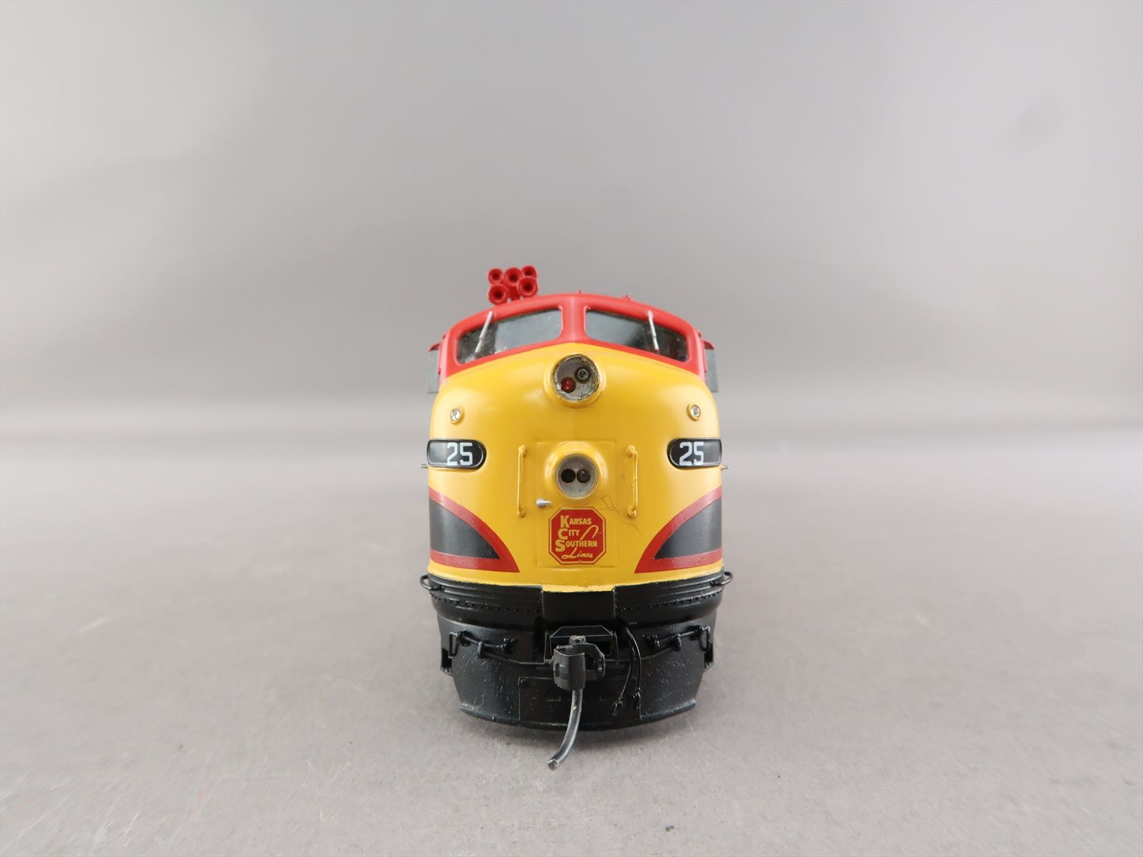 HO Brass Model - OMI AA-1250-1 KCS Kansas City Southern E8 E8m A #25 ...