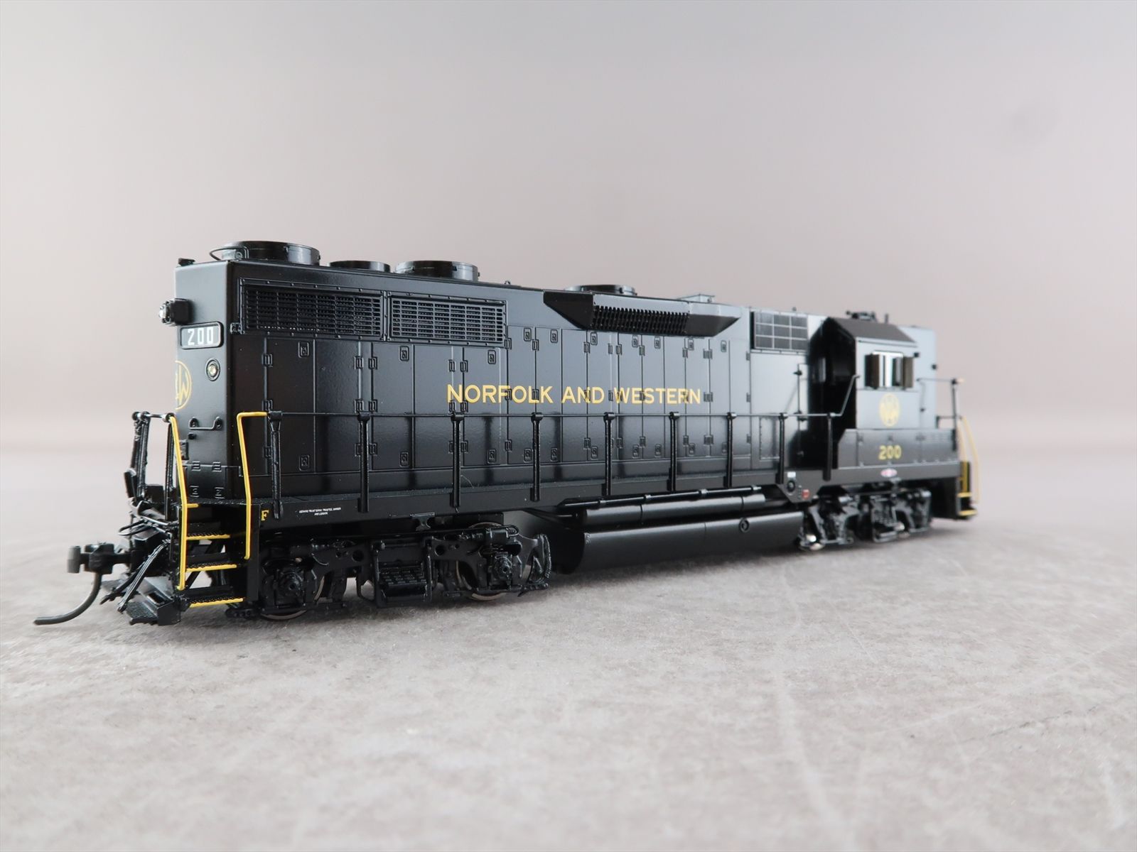 HO Brass Model - OMI 7049.1 N&W Norfolk & Western GP-35 High Hood #200 ...