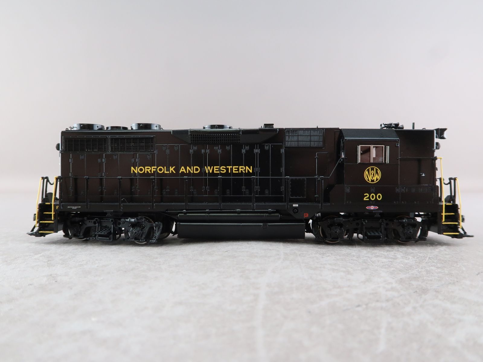 HO Brass Model - OMI 7049.1 N&W Norfolk & Western GP-35 High Hood #200 ...