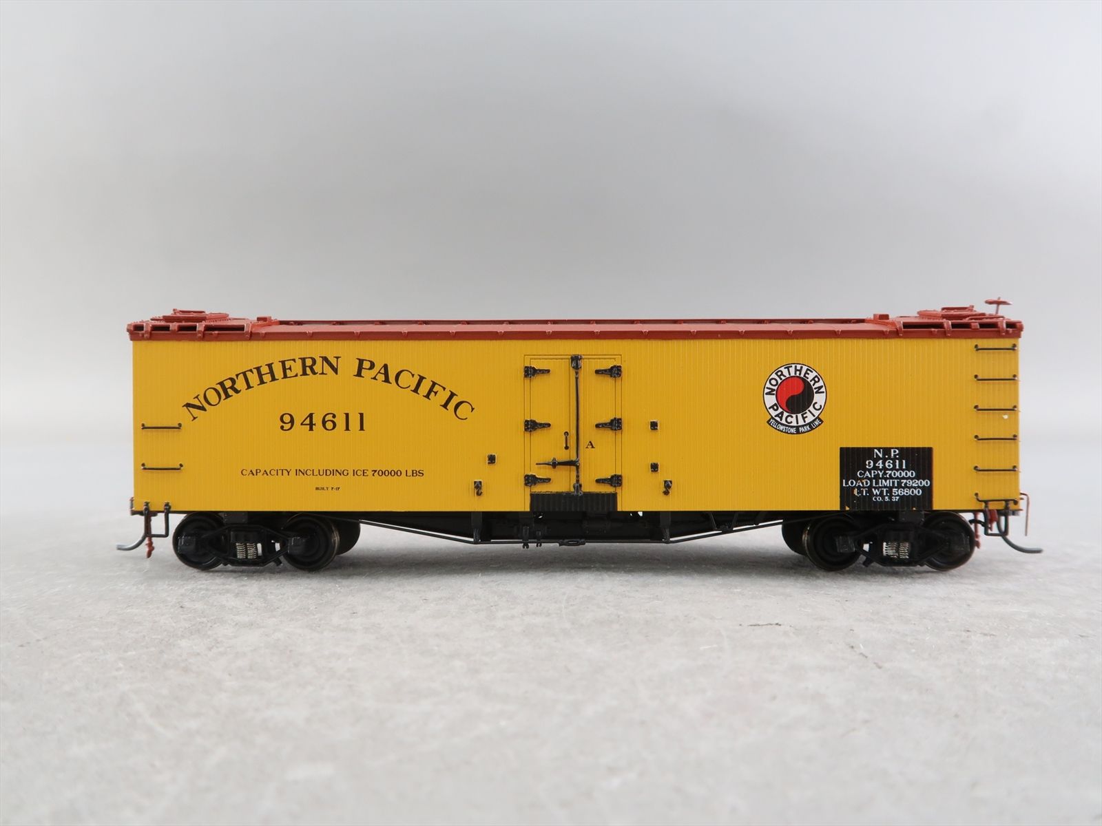 HO Brass Model - W&R NP Northern Pacific Reefer Version 1 Yellow #94611 ...