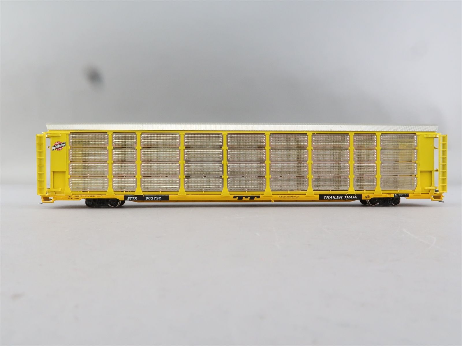 HO Brass Model - OMI 3119 C&NW Chicago & Northwestern TTUX Thrall Tri ...
