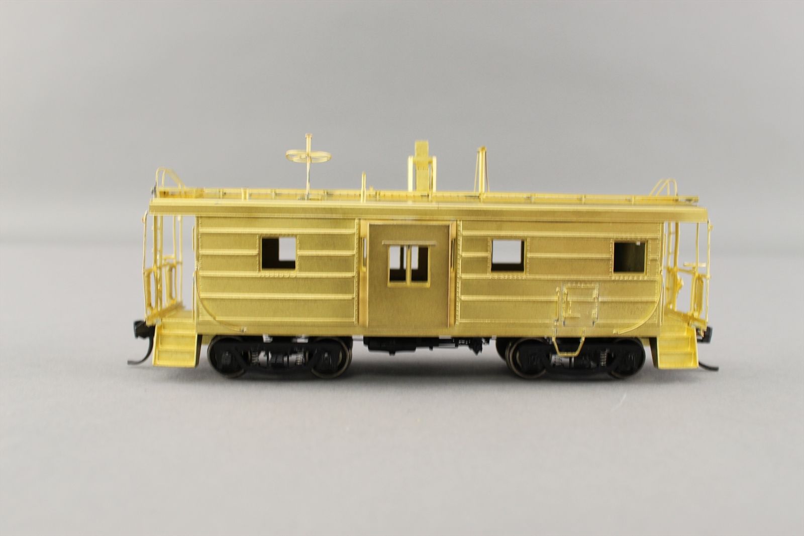 HO Brass Model - OMI 087030009.2U Milwaukee Road Ribbed Side Bay Window ...