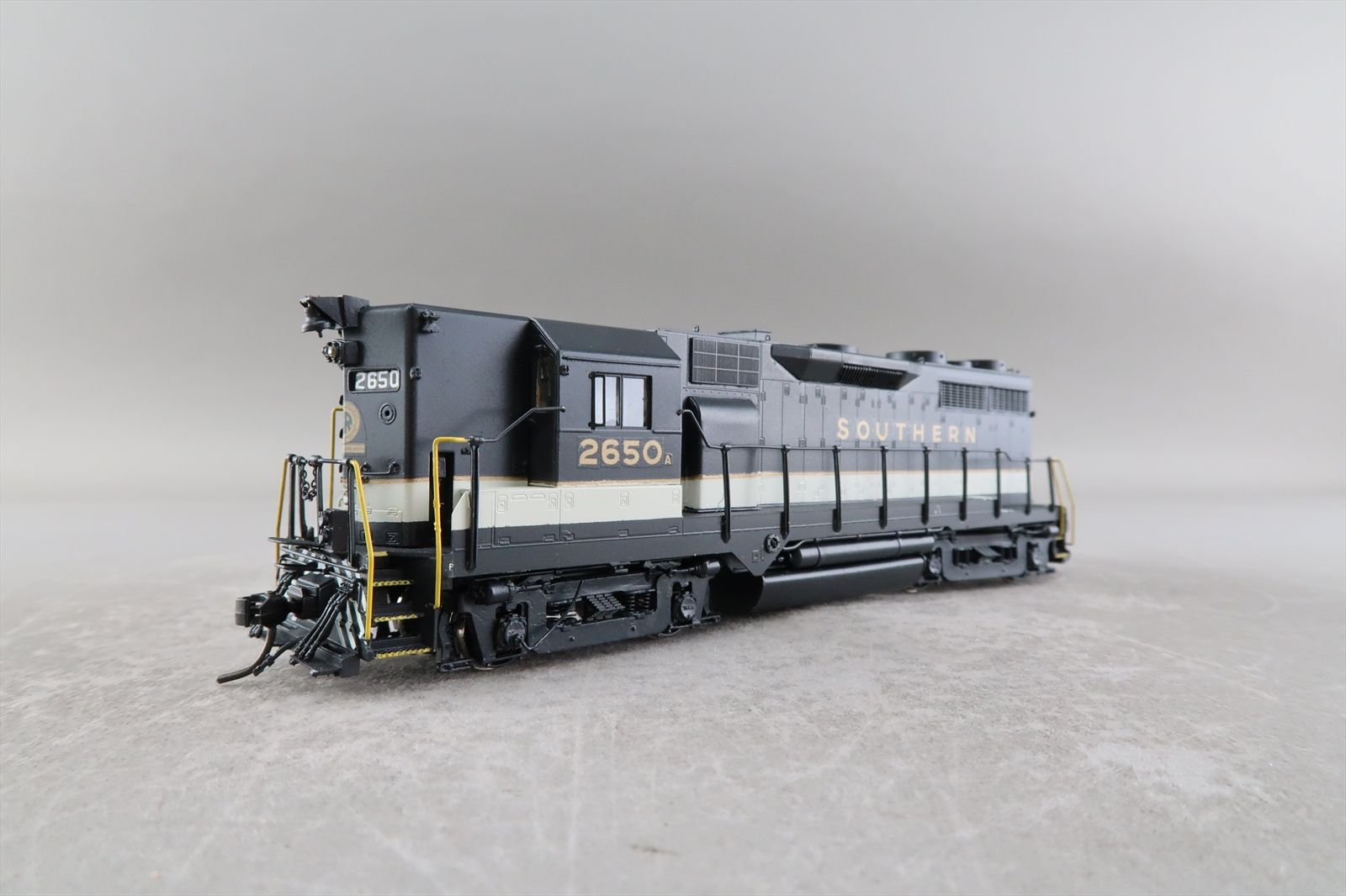HO Brass Model - OMI 5051 SOU Southern GP-35 High Hood #2650 - Custom ...