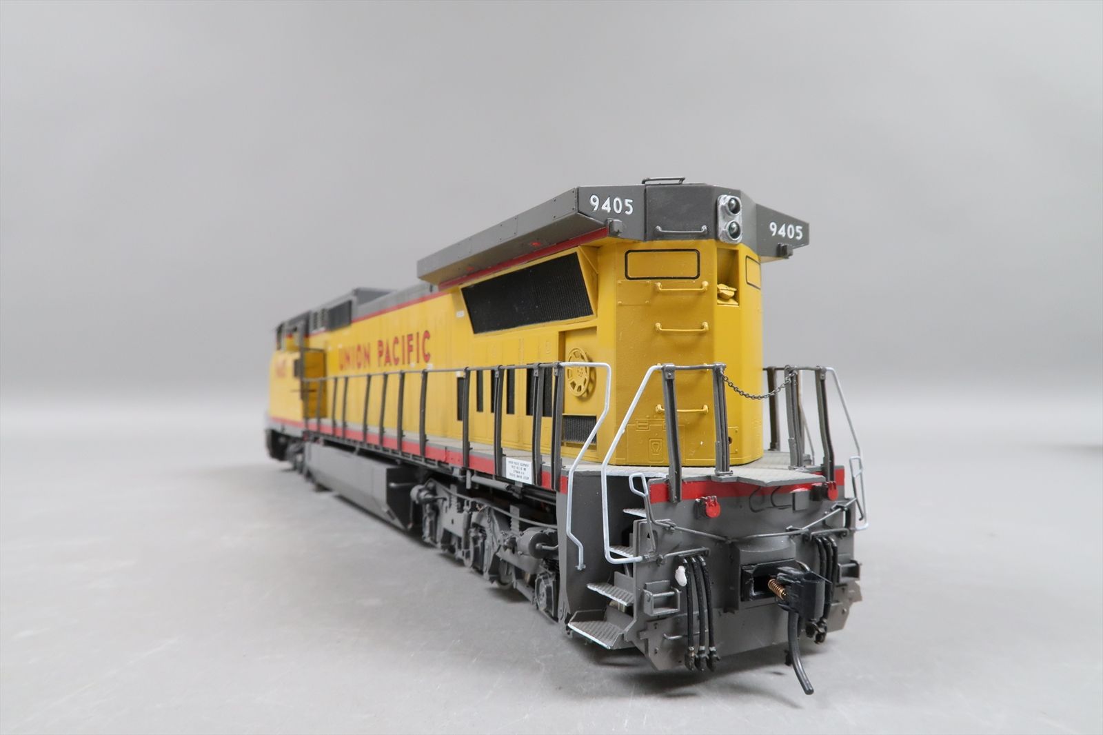 O Brass Model - OMI 0555 UP Union Pacific GE C30-7 w/4 Winodw Cab #9405 ...