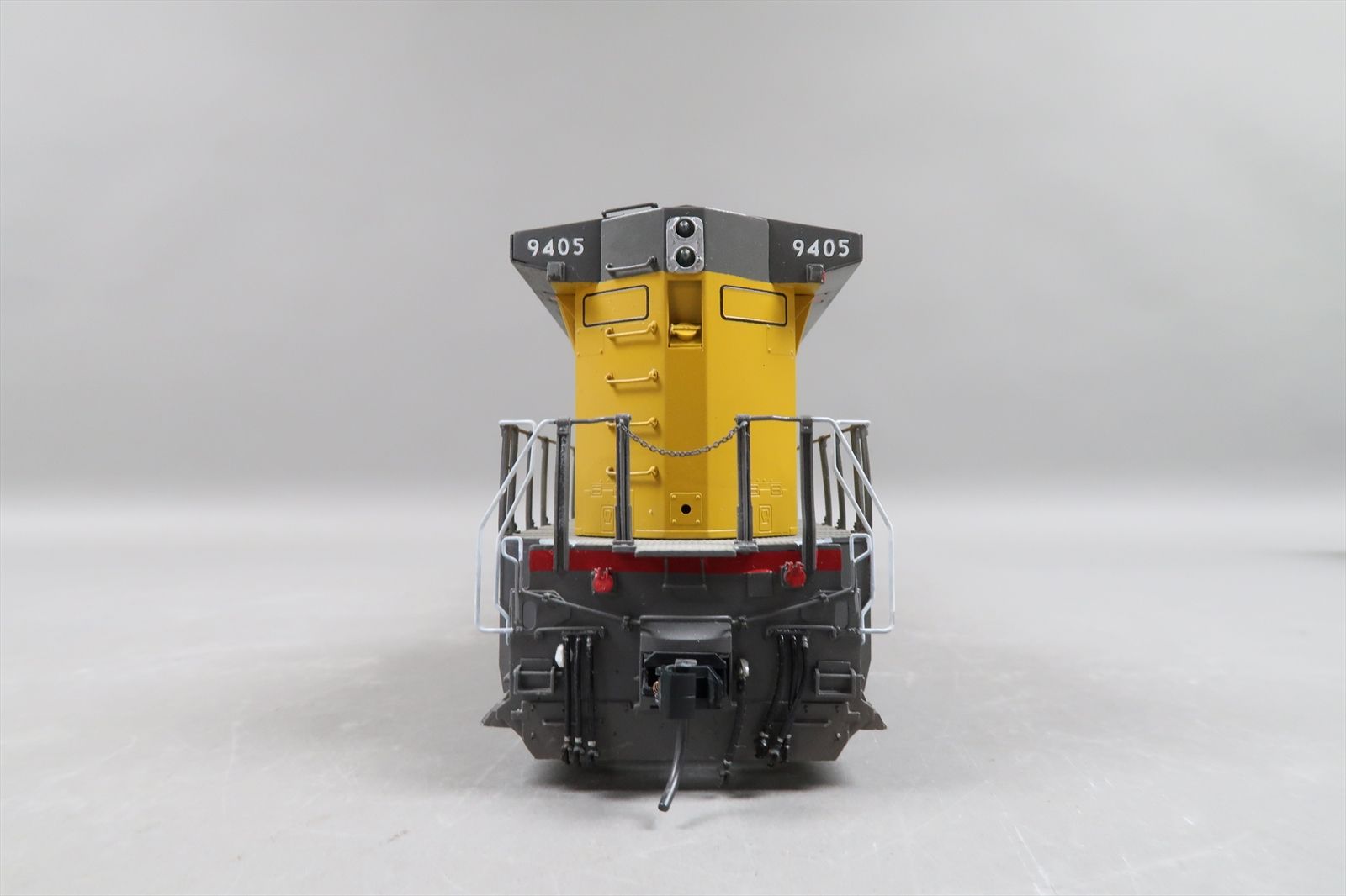 O Brass Model - OMI 0555 UP Union Pacific GE C30-7 w/4 Winodw Cab #9405 ...