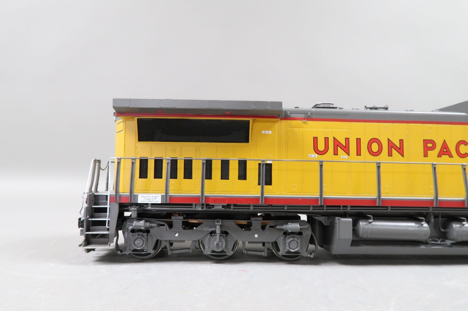 O Brass Model - OMI 0555 UP Union Pacific GE C30-7 w/4 Winodw Cab #9405 ...