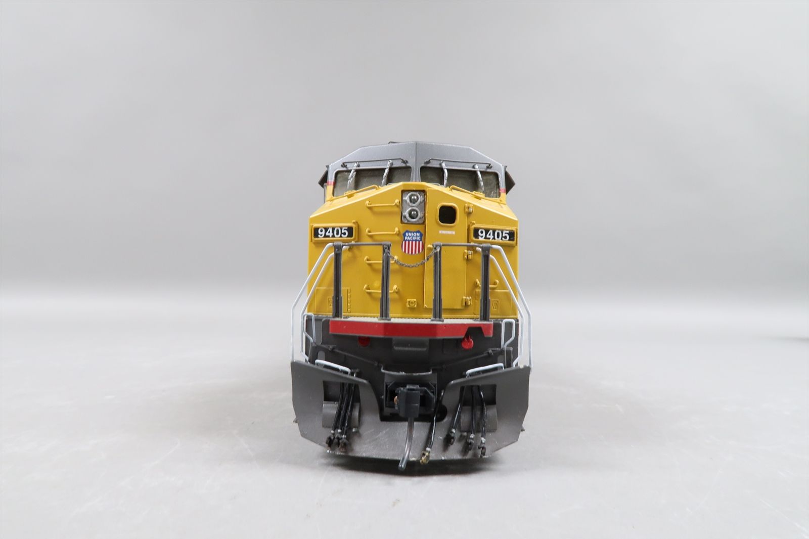 O Brass Model - OMI 0555 UP Union Pacific GE C30-7 w/4 Winodw Cab #9405 ...