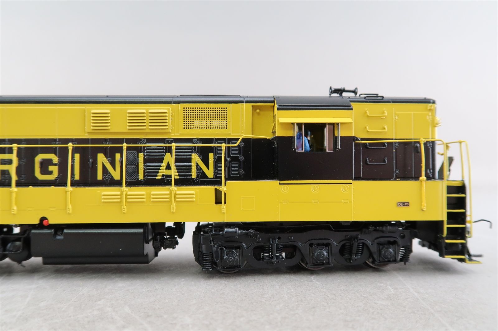 HO Brass Model - DP 3705D VGN Virginian F-M H-24-66 Trainmaster #70 - F ...