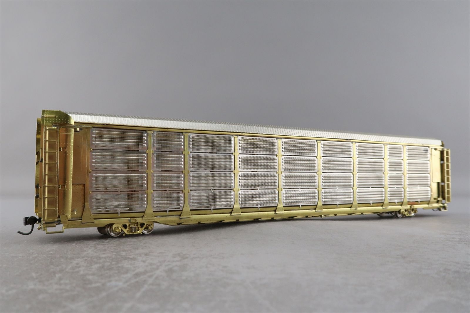 HO Brass Model - OMI 3119 Thrall Tri-Level Enclosed Auto Rack w/ Tall ...