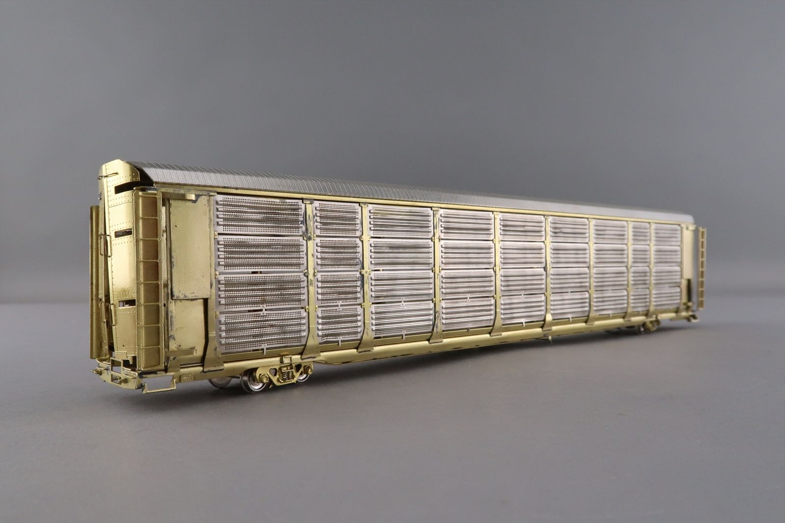 HO Brass Model - OMI 3119 Thrall Tri-Level Enclosed Auto Rack w/ Tall ...
