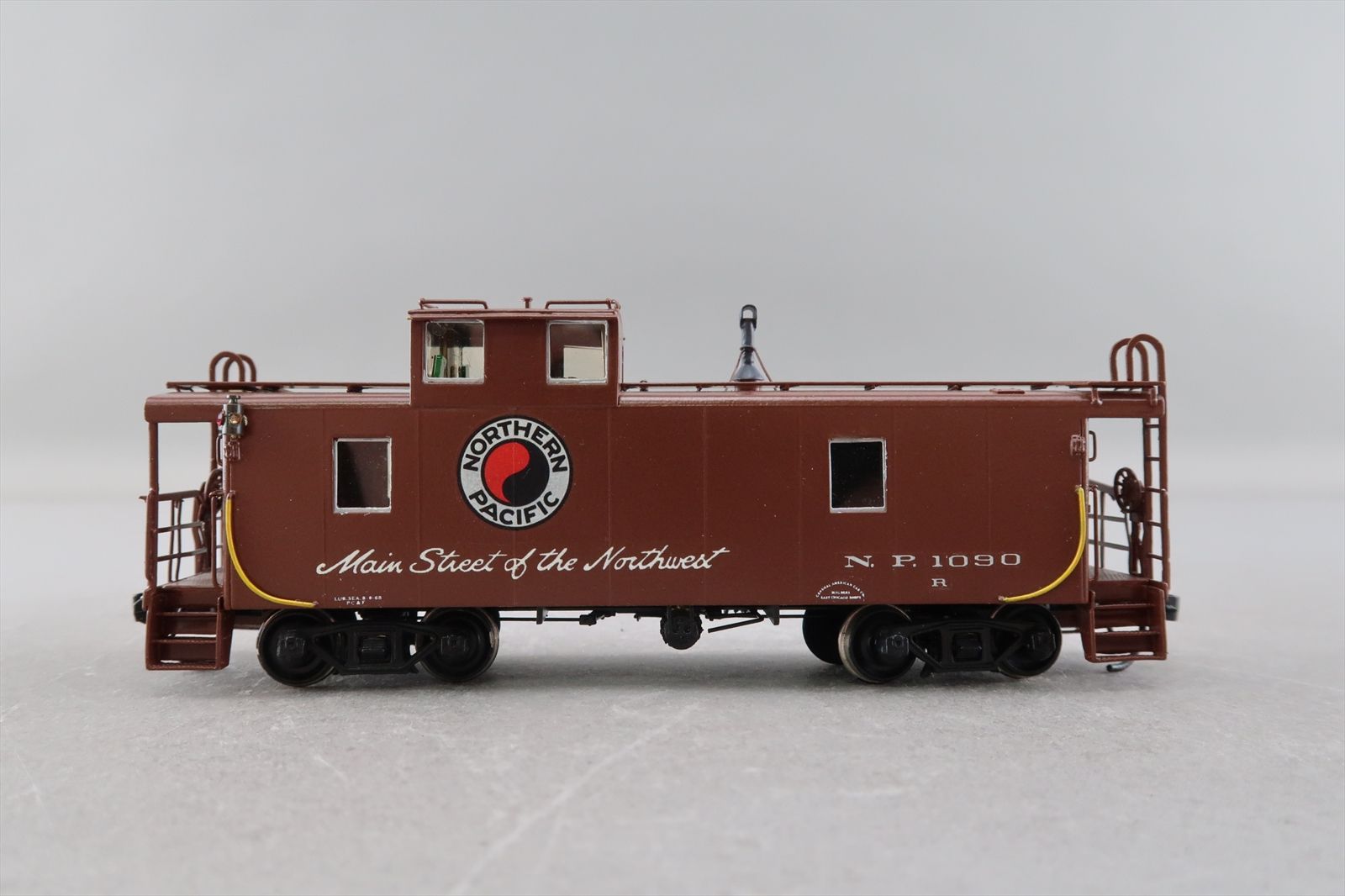 HO Brass Model - OMI 1113 NP Northern Pacific Steel Caboose #1090 ...