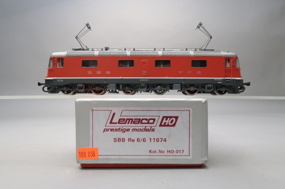 HO Scale Model Trains