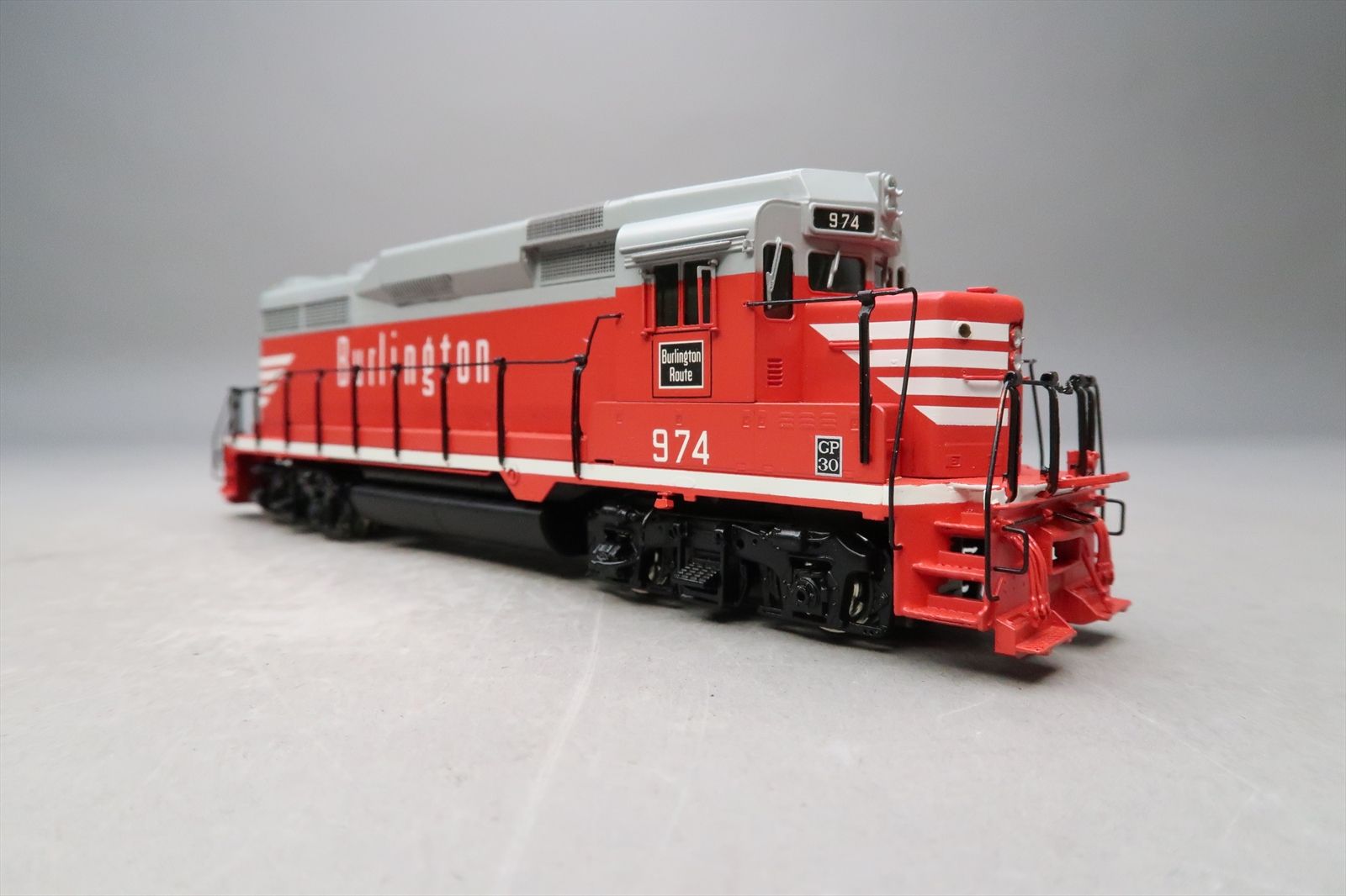 HO Brass Model - CIL 2156.1 CB&Q Burlington GP30 Phase II #974 - F/P ...