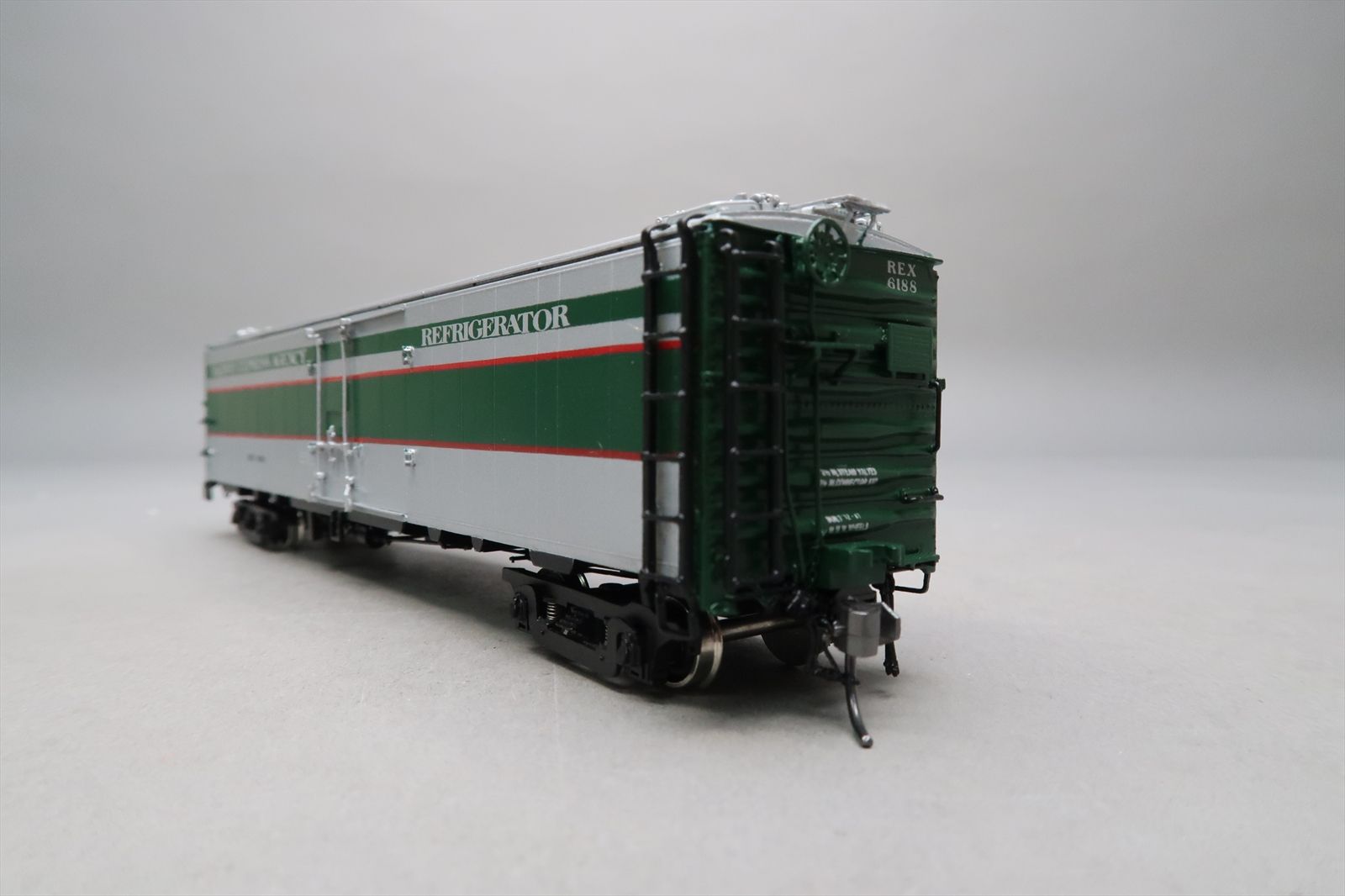 HO Brass Model - CIL 2141.1 REA Railway Express Agency Reefer Steel ...