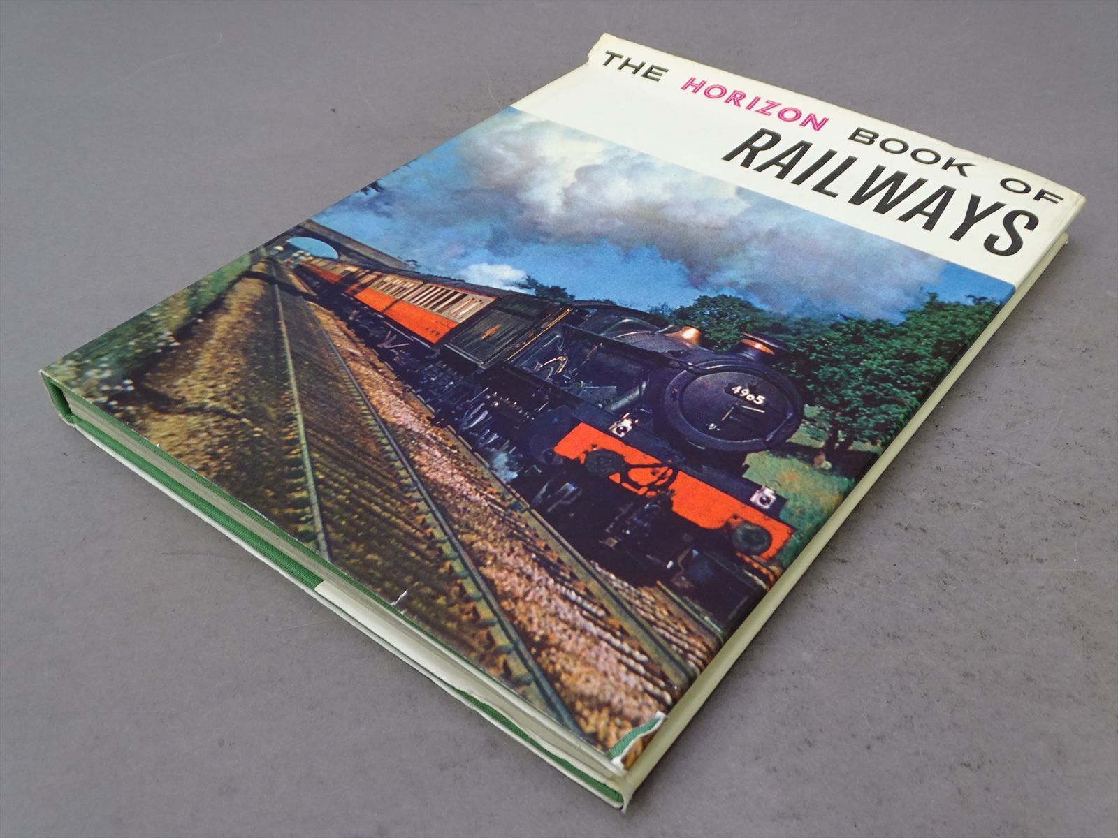 Railroad Book - The Horizon Book of Railways - T. M. Simmons - 160 Pages