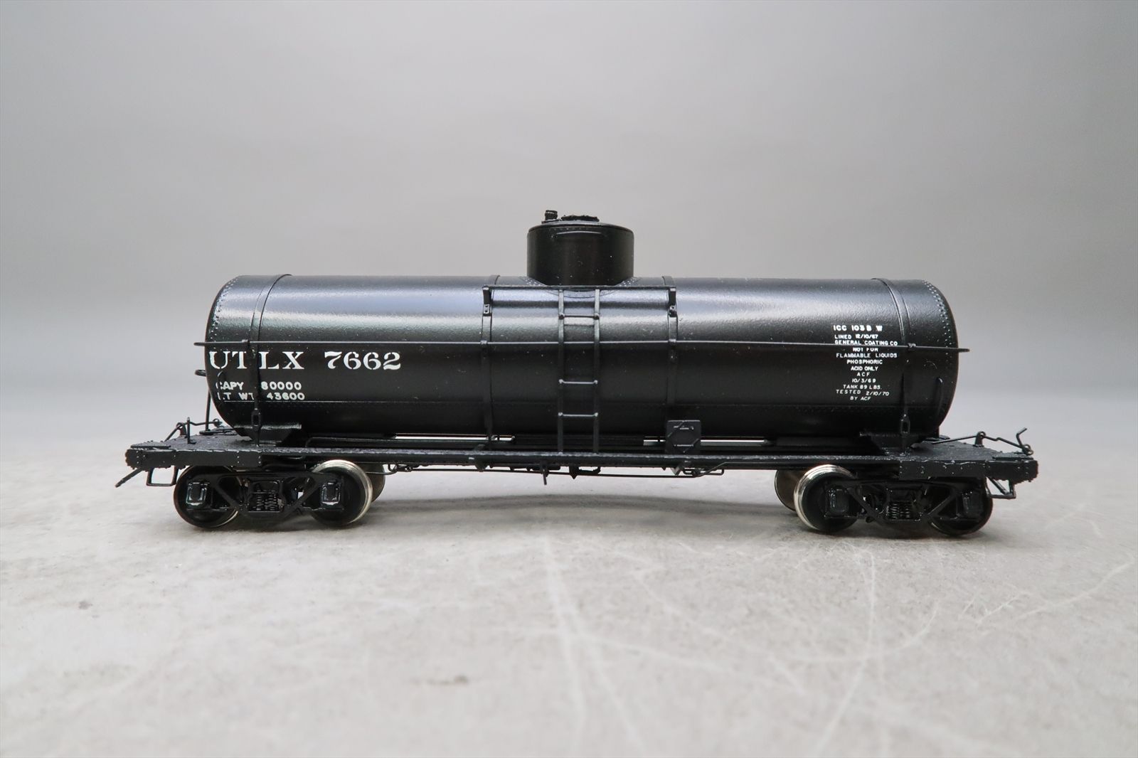 HO Brass Model - OMI 3231.2 UTLX Union 10,000 Gallon Tank Car ...