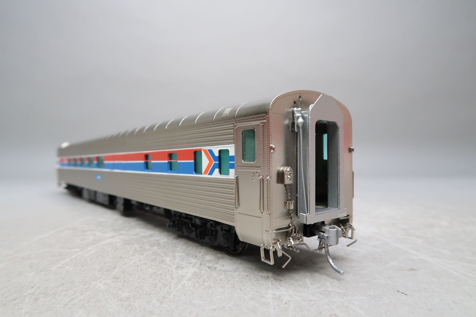 HO Brass Model - TCY 1208 AT&SF as Amtrak Dorm Dormitory Lounge #3393 ...