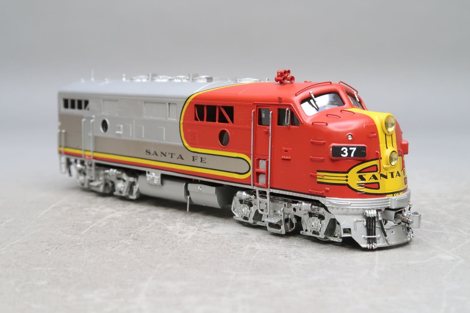 HO Brass Model - OMI 6426 AT&SF Santa Fe F7 F7A #37 - Pro Paint - 1993 ...
