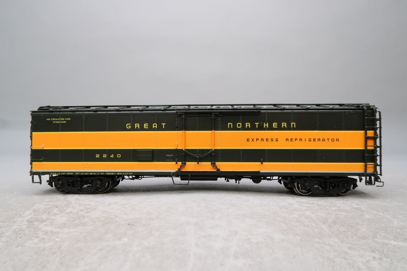HO Brass Model - CIL 2306.1 GN Great Northern 52' Steel Express Ice ...