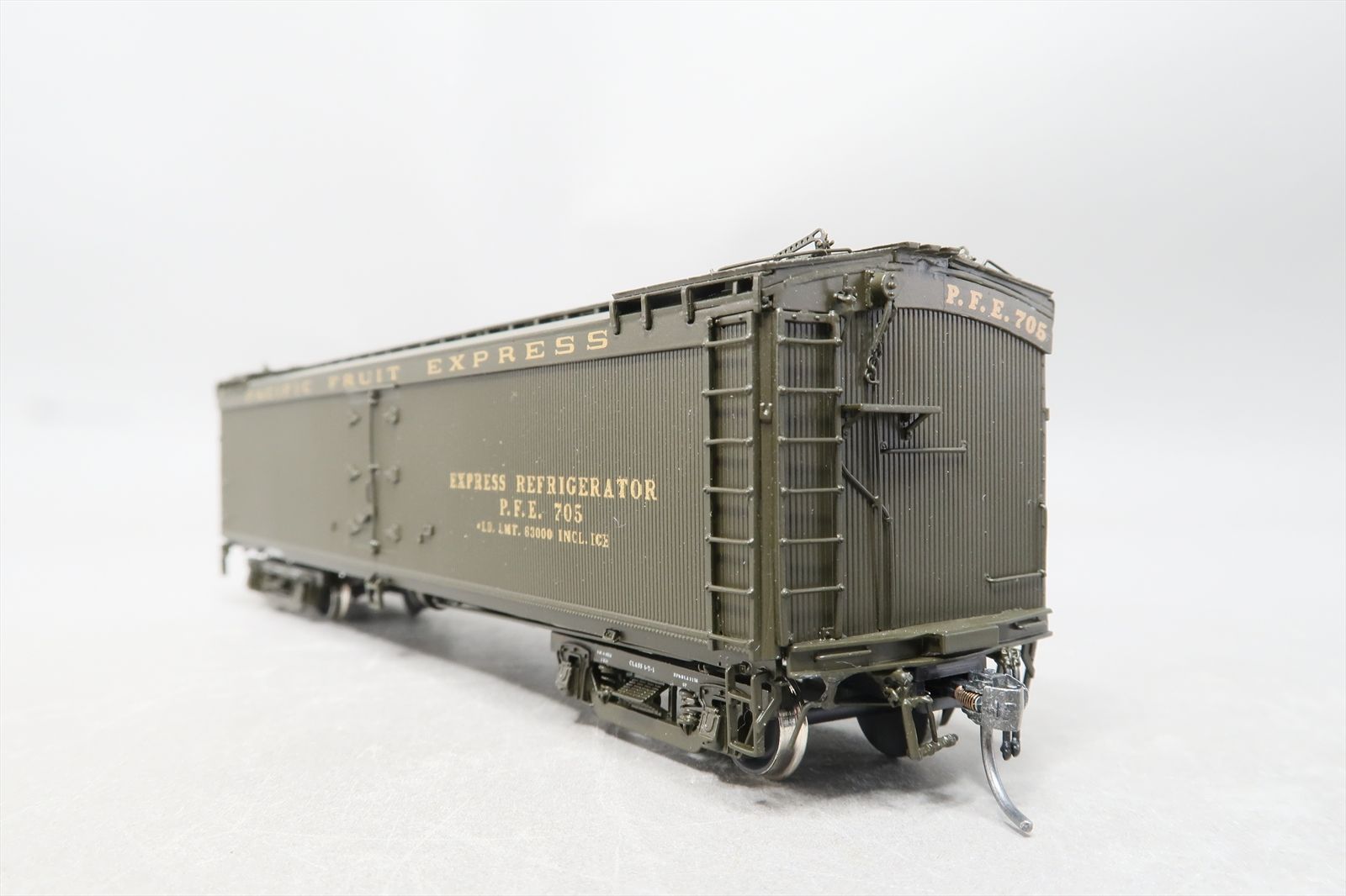 HO Brass Model - CIL 2529.1 PFE Pacific Fruit Express Reefer ...