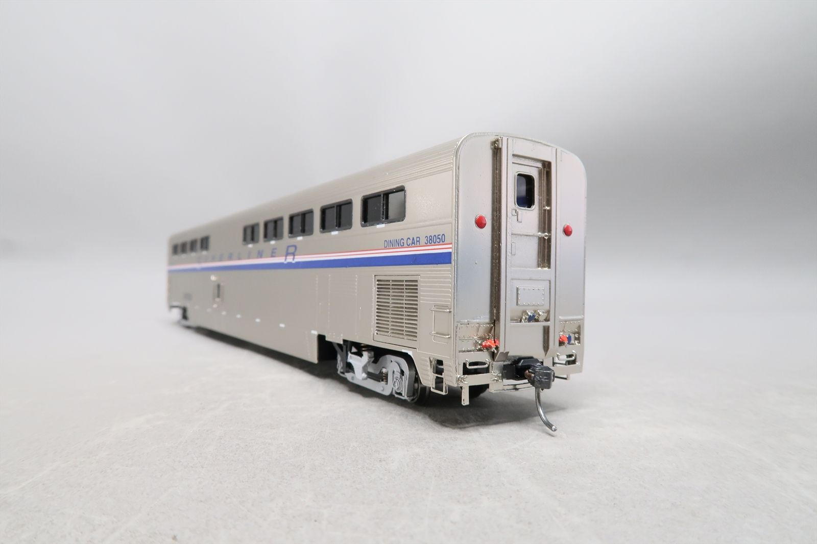 HO Brass Model - OMI 3332.1 Amtrak Superliner II Diner #38050 - F/P ...
