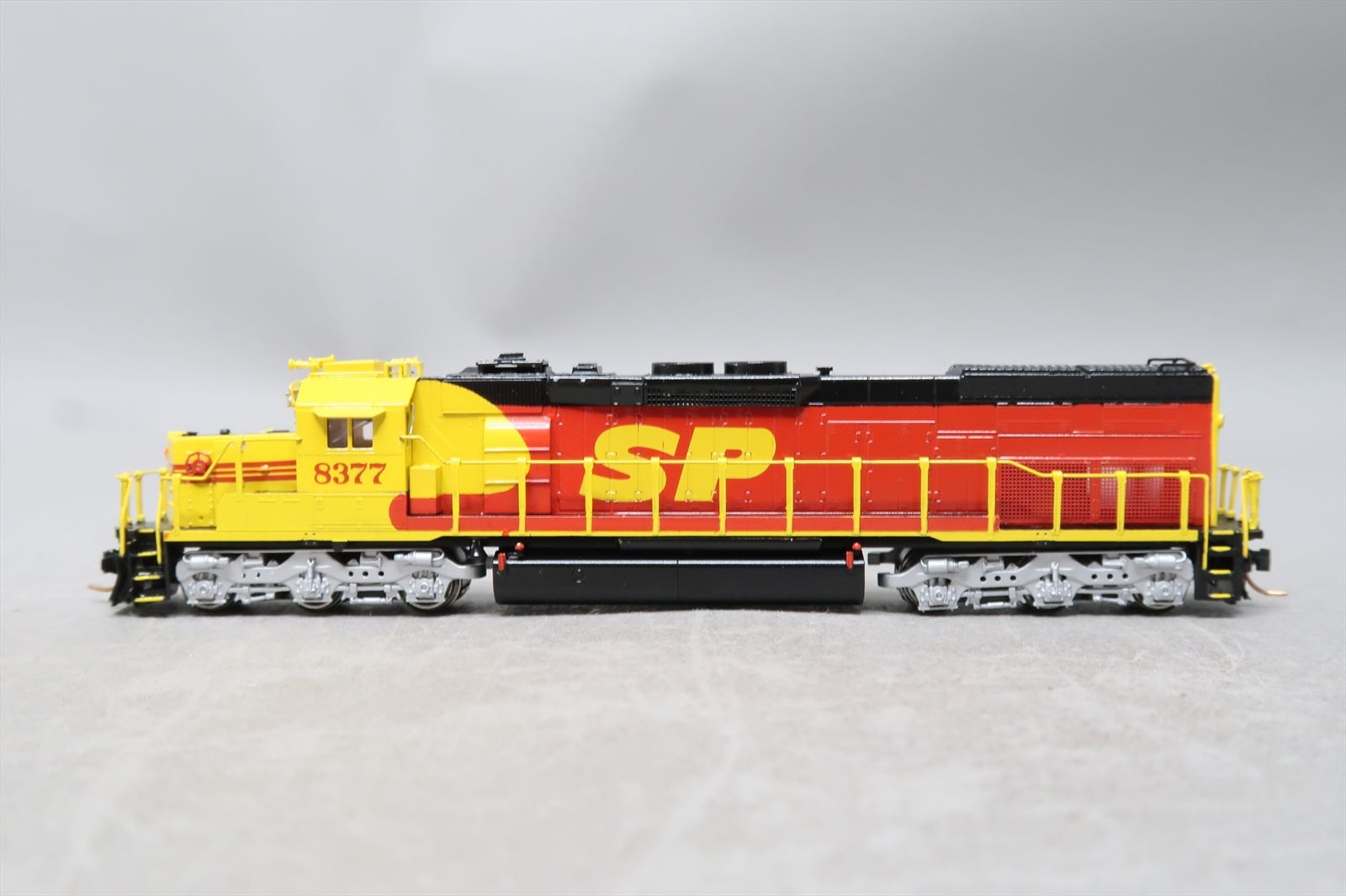 N Brass Model - OMI 2917.1 SP Southern Pacific SD40T-2 Kodachrome #8377 ...