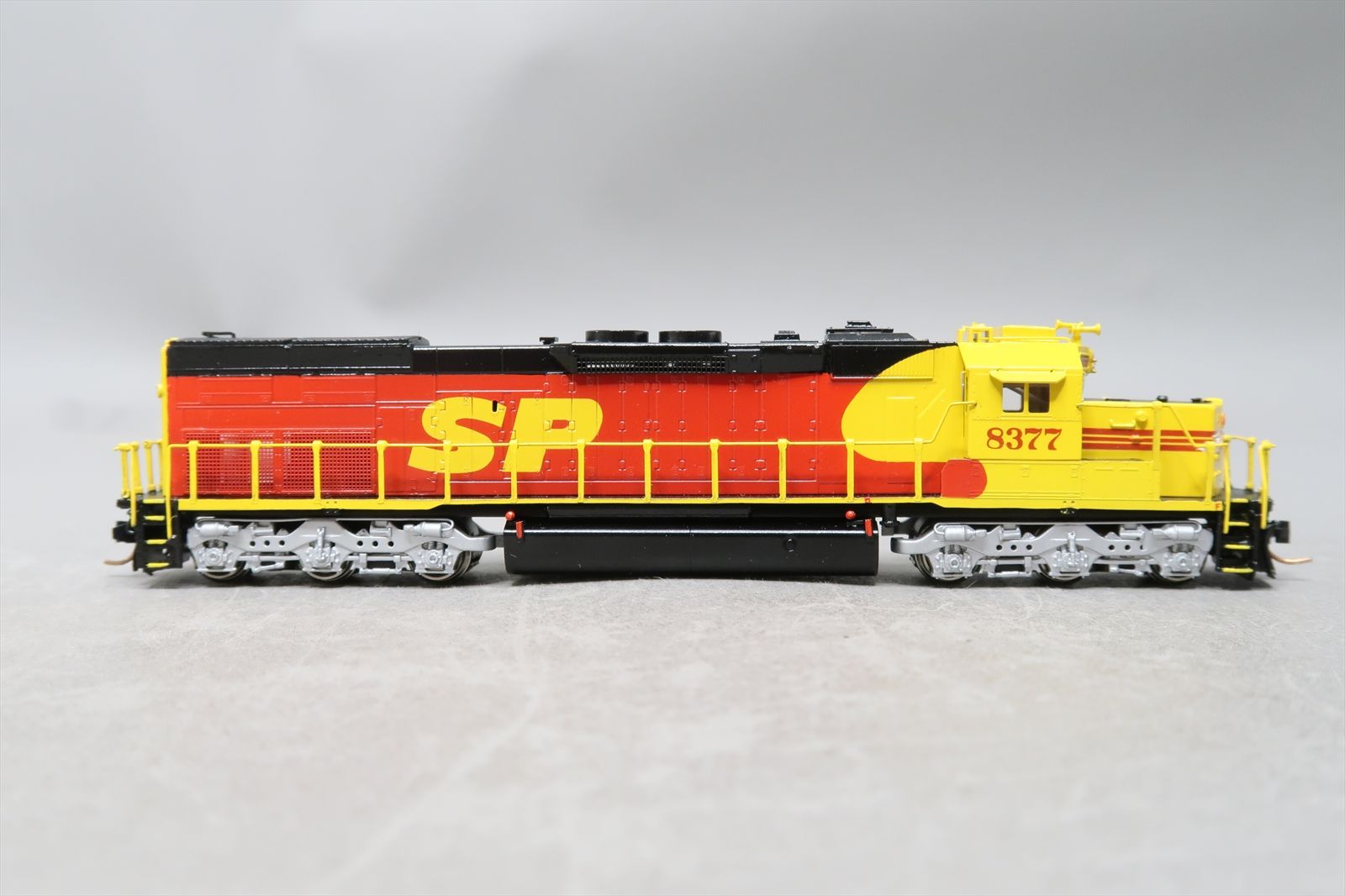 N Brass Model - OMI 2917.1 SP Southern Pacific SD40T-2 Kodachrome #8377 ...