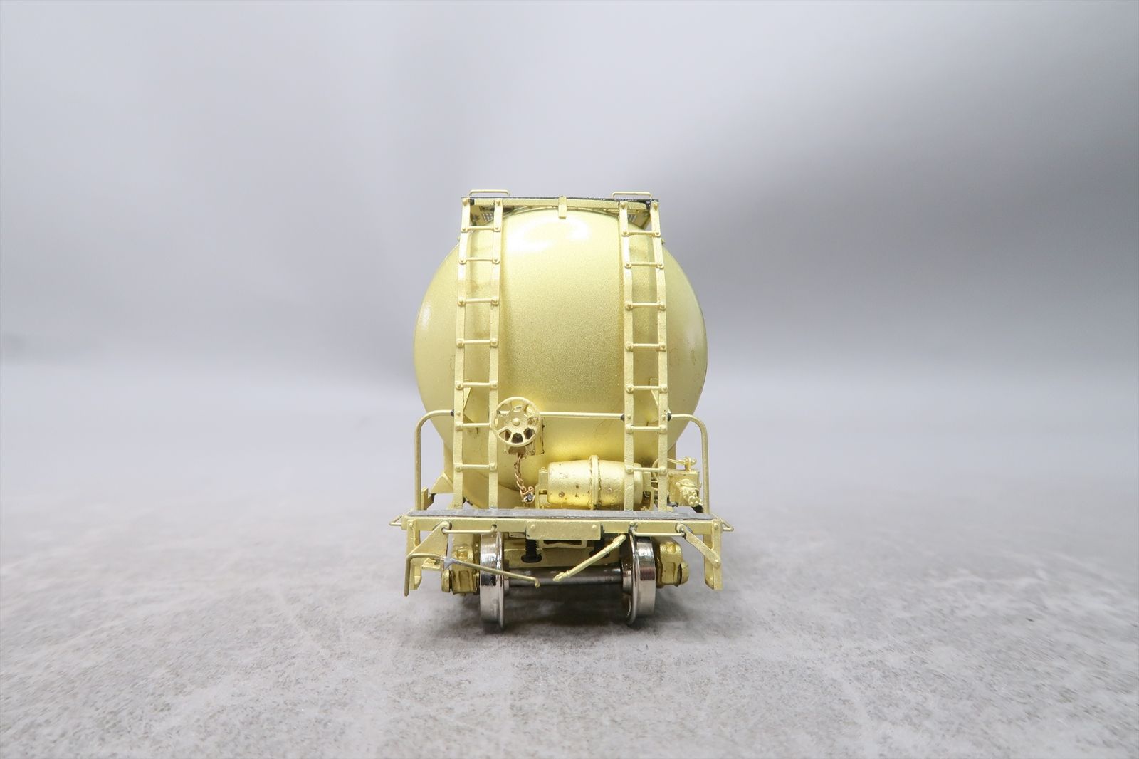 HO Brass Model - BCM Beaver CB&Q / ACL / BN Whale Belly Cement Hopper ...