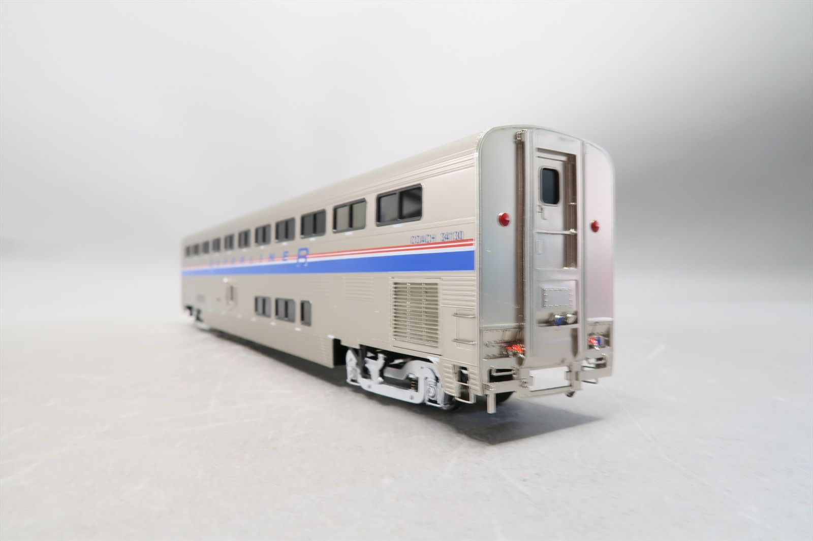 HO Brass Model - OMI 3330.1 Amtrak Superliner II Coach #34130 - F/P ...