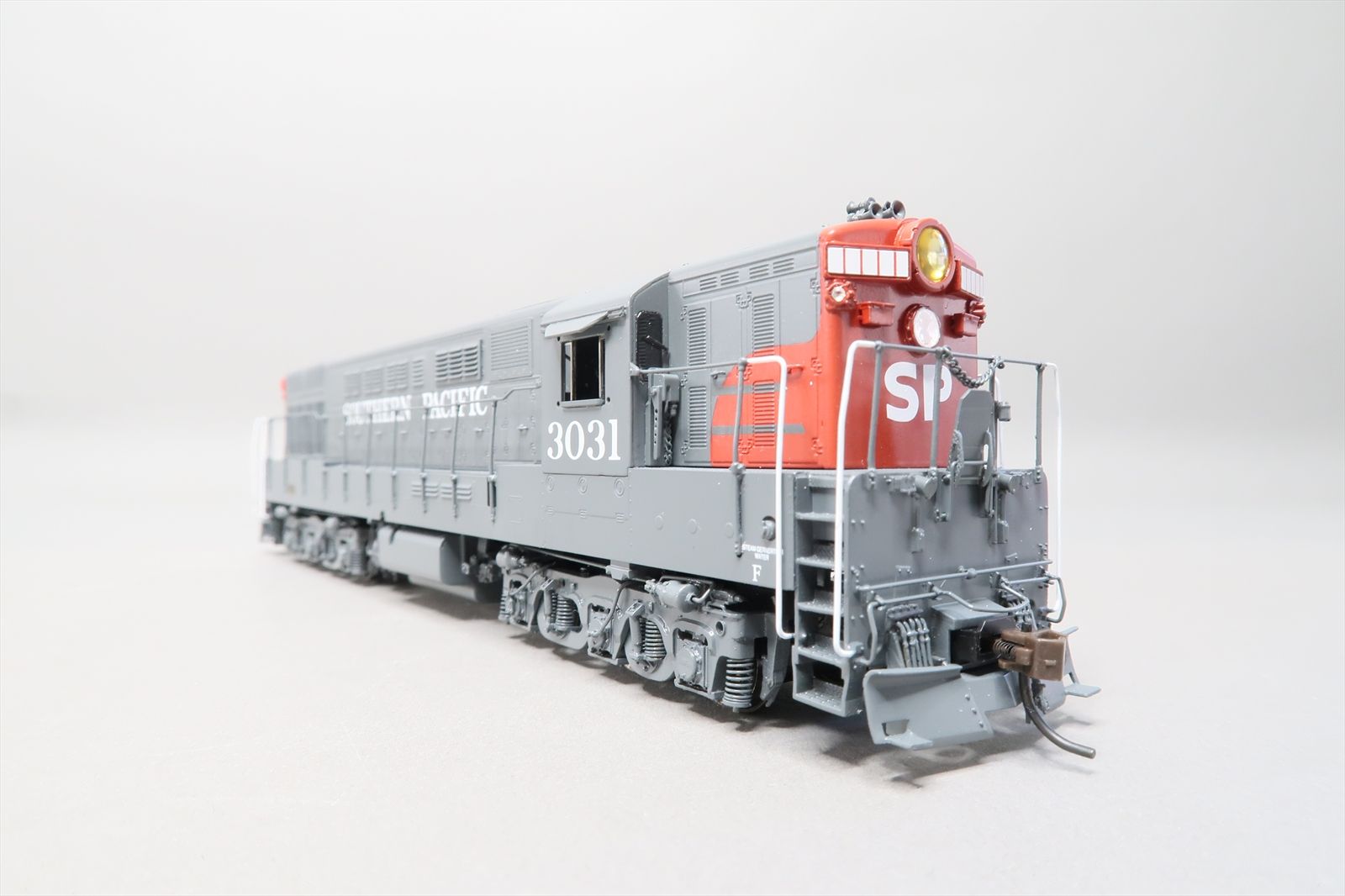 HO Brass Model - DP 704A SP Southern Pacific H-24-66 Trainmaster Bloody ...