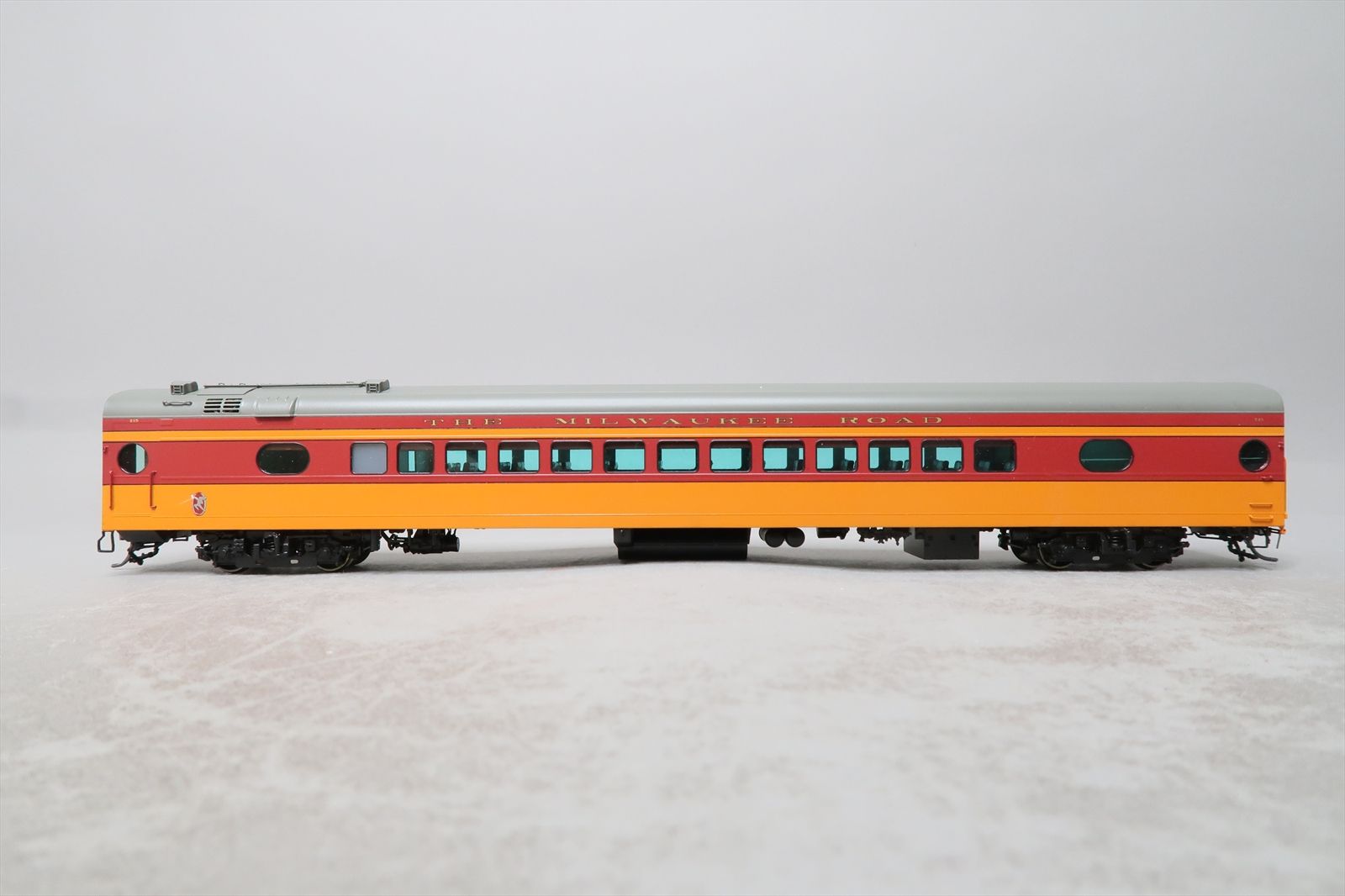 HO Brass Model - RWC MILW26 Milwaukee Road 48 Seat Coach 1948 Scheme ...