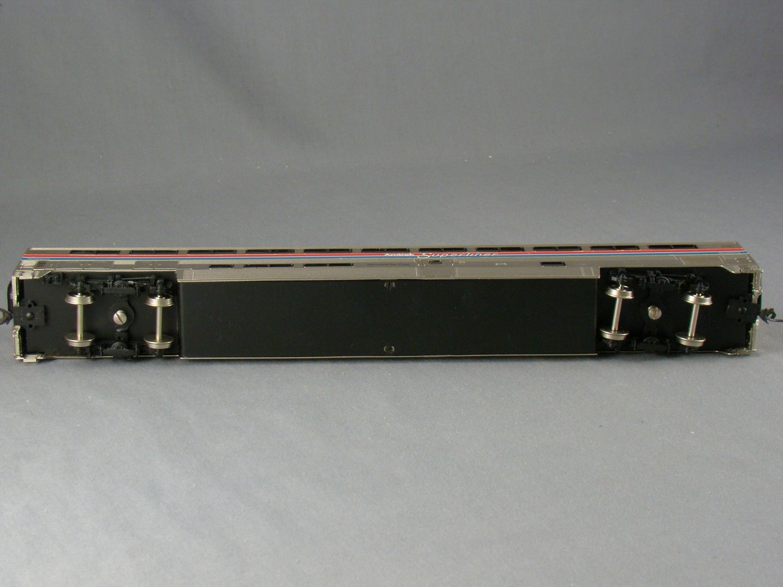 HO PFM Amtrak Superliner Sleeping Car #32027