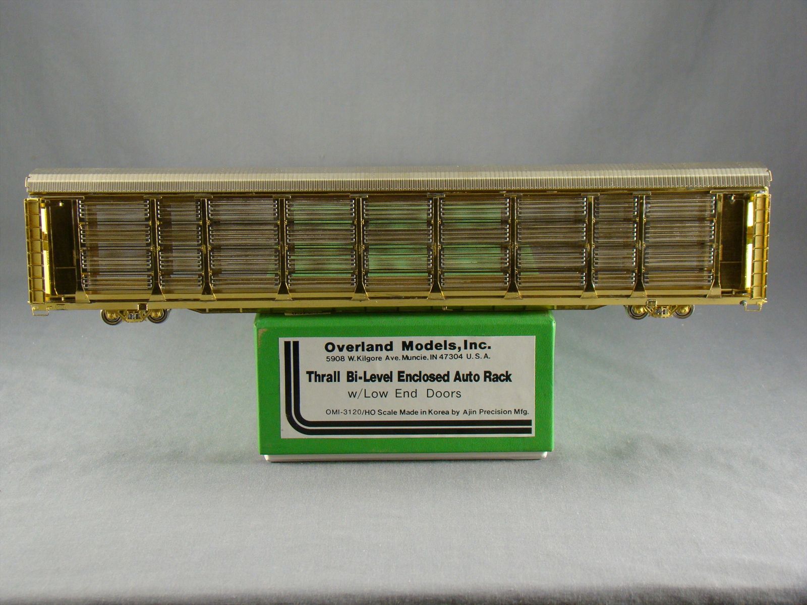 Old Ho Auto Rack HO OMI 3120 Thrall Bi-Level Enclosed Auto Rack