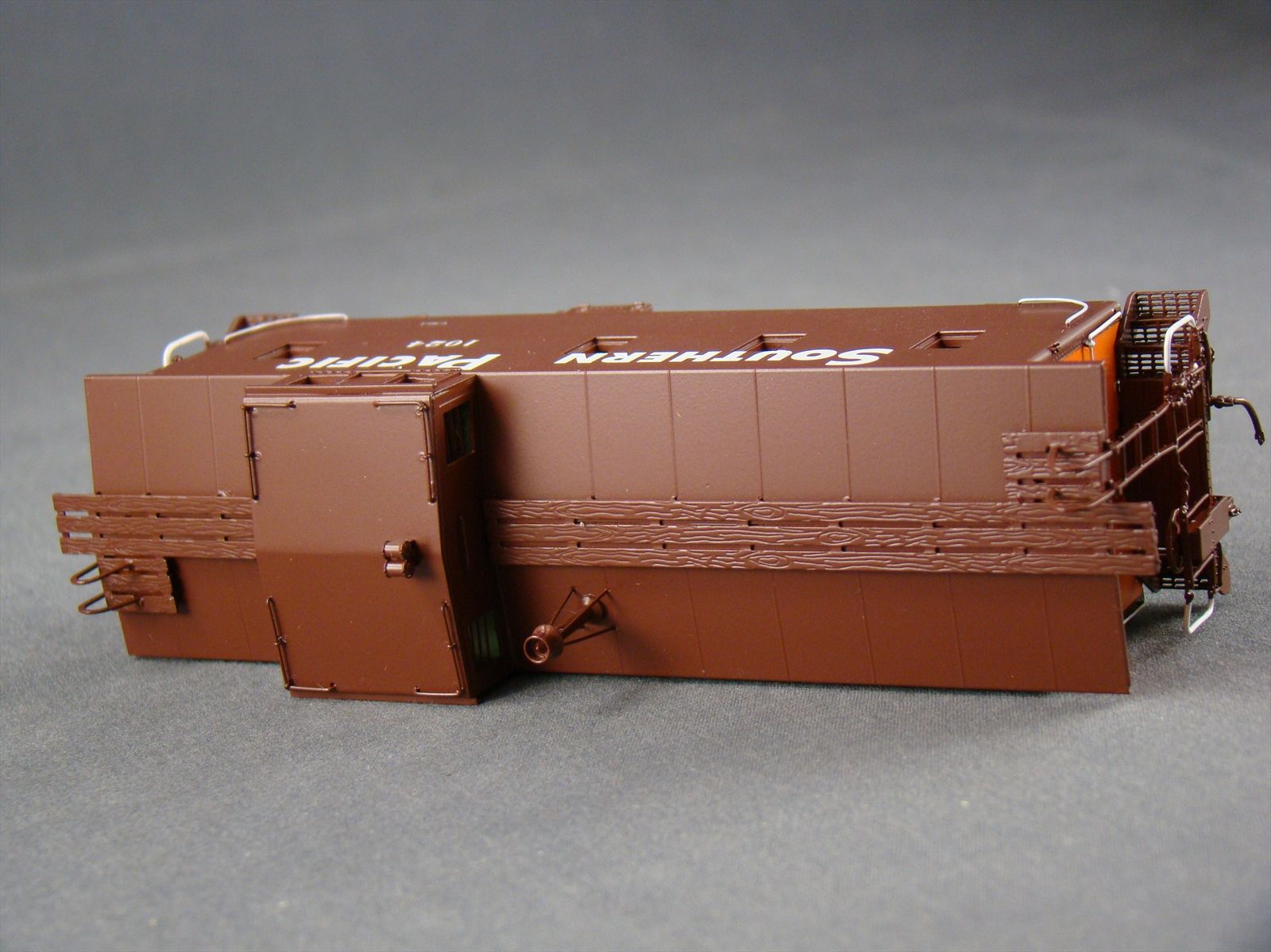 HO CIL SP Southern Pacific Caboose - C-40-1 #1024