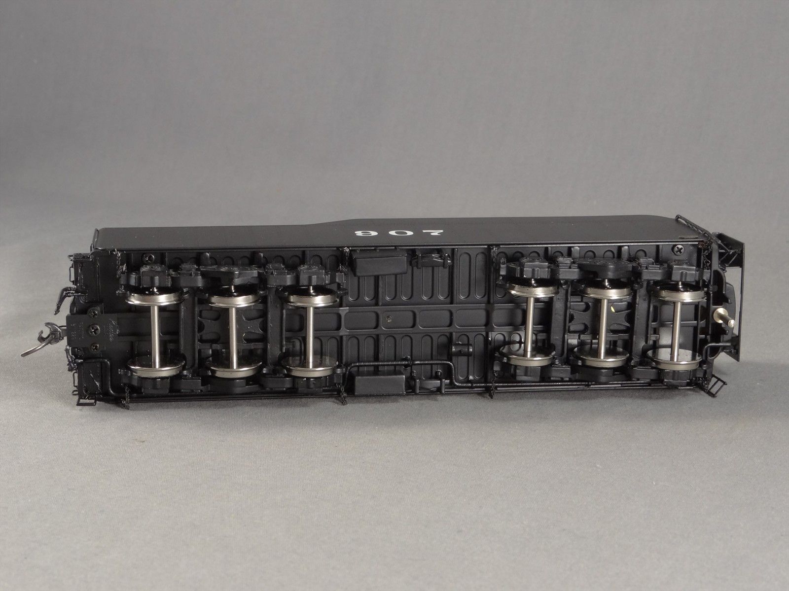 HO DP Division Point KCS J Class 2-10-4 #907 - Gray Boiler / Big Pipe