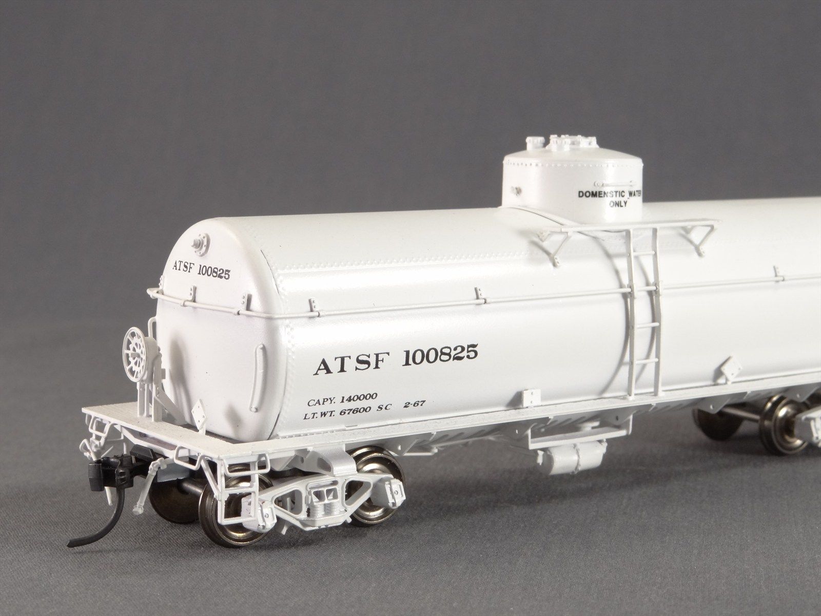 HO Division Point, AT&SF Tank Car #100825 TK-L